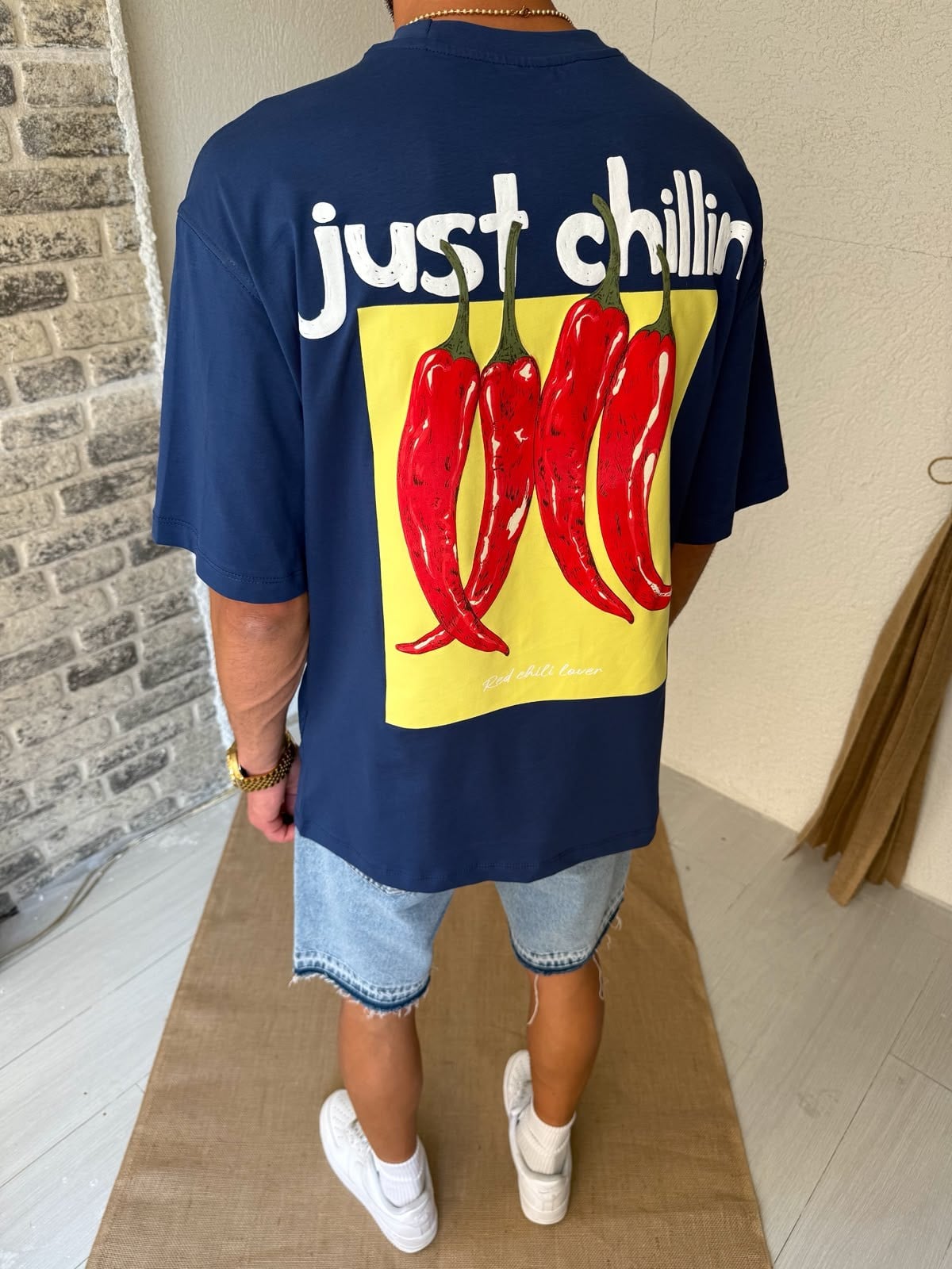 Just Chillin Baskılı Tişört