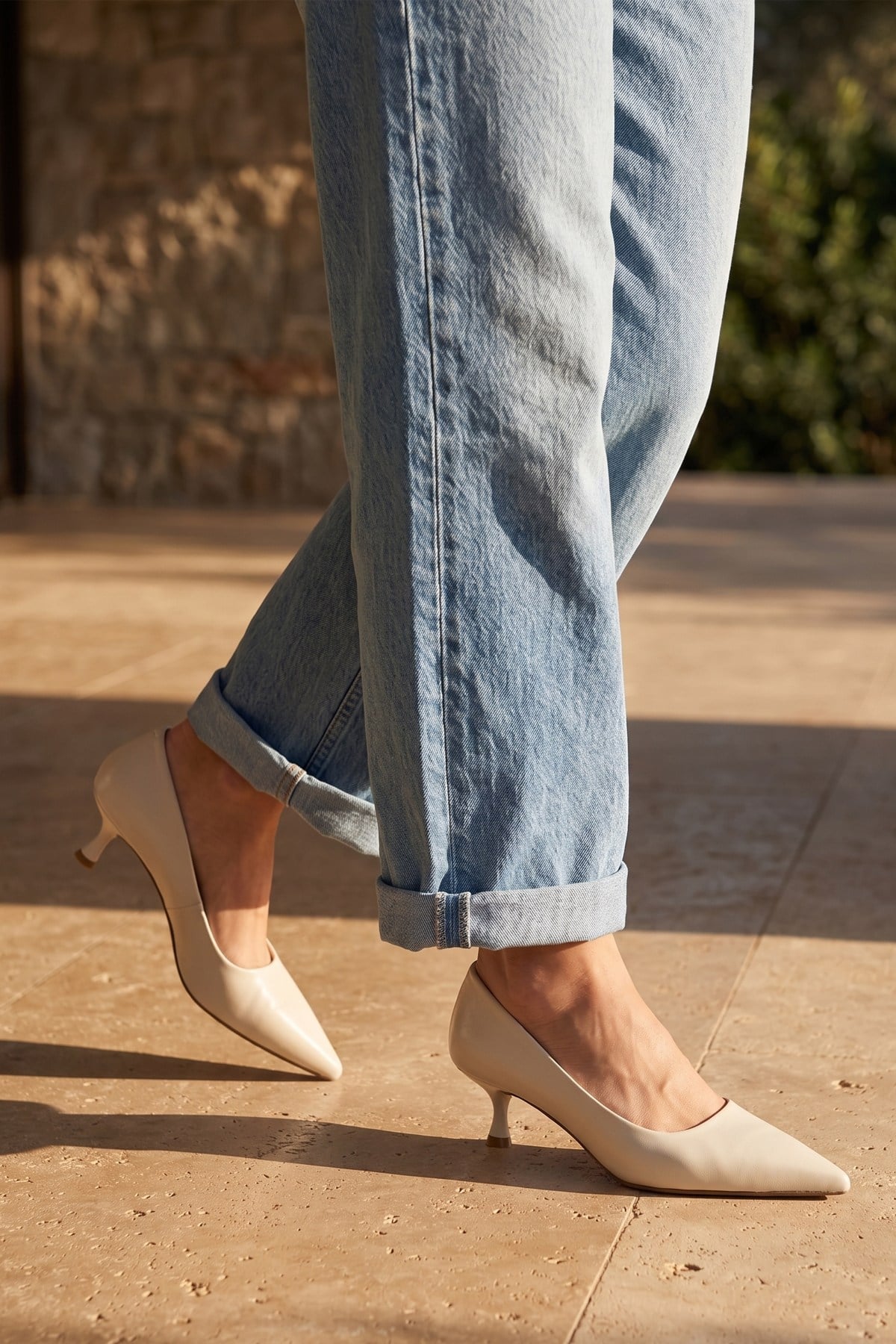 Kelly Bej Mat Sivri Burun Kadın Stiletto