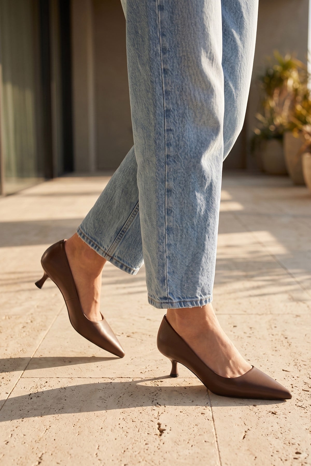 Kelly Kahve Mat Sivri Burun Kadın Stiletto