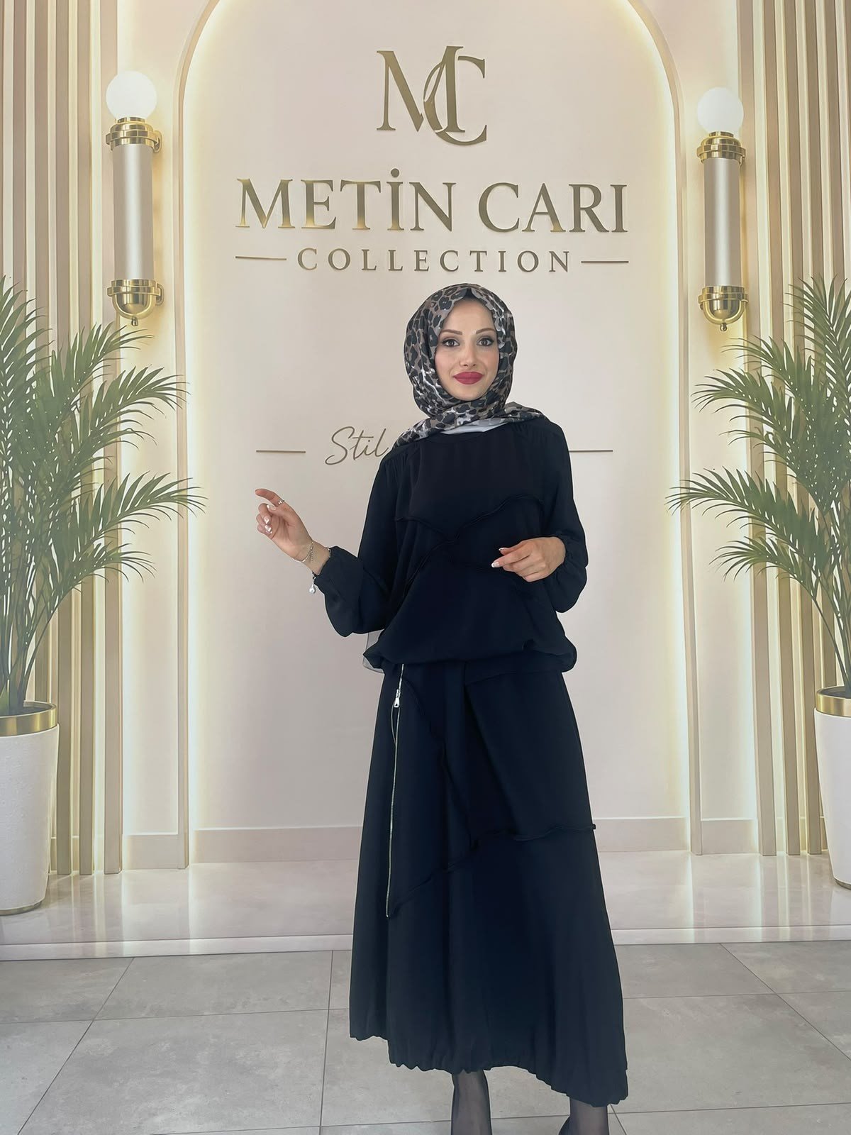 Misswhence Fermuar ve Dikiş Detaylı Bluz Balon Etek Takım 40004 Siyah