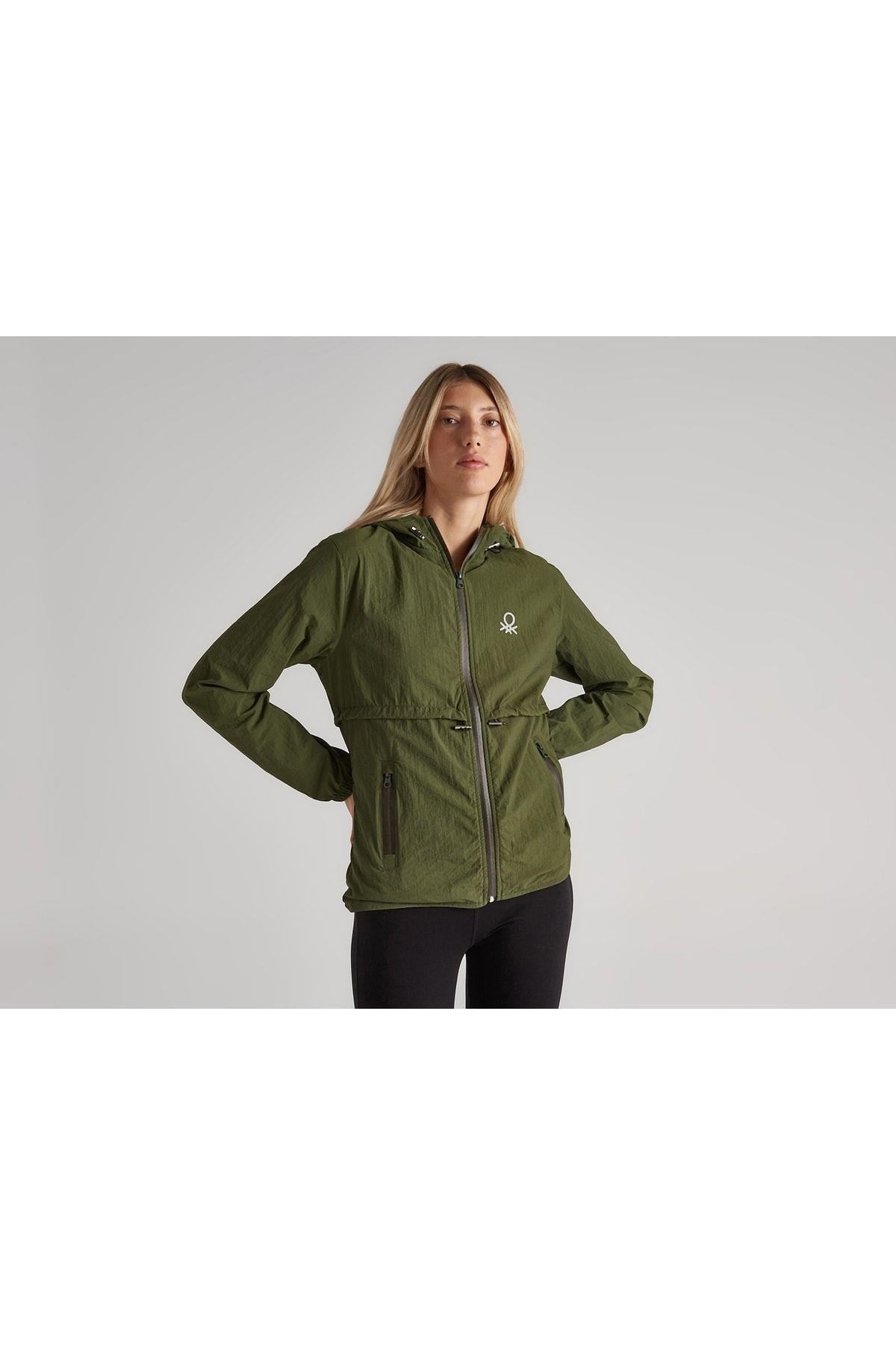 BNT-W20048 BENETTON KADIN RAİNCOAT 71157