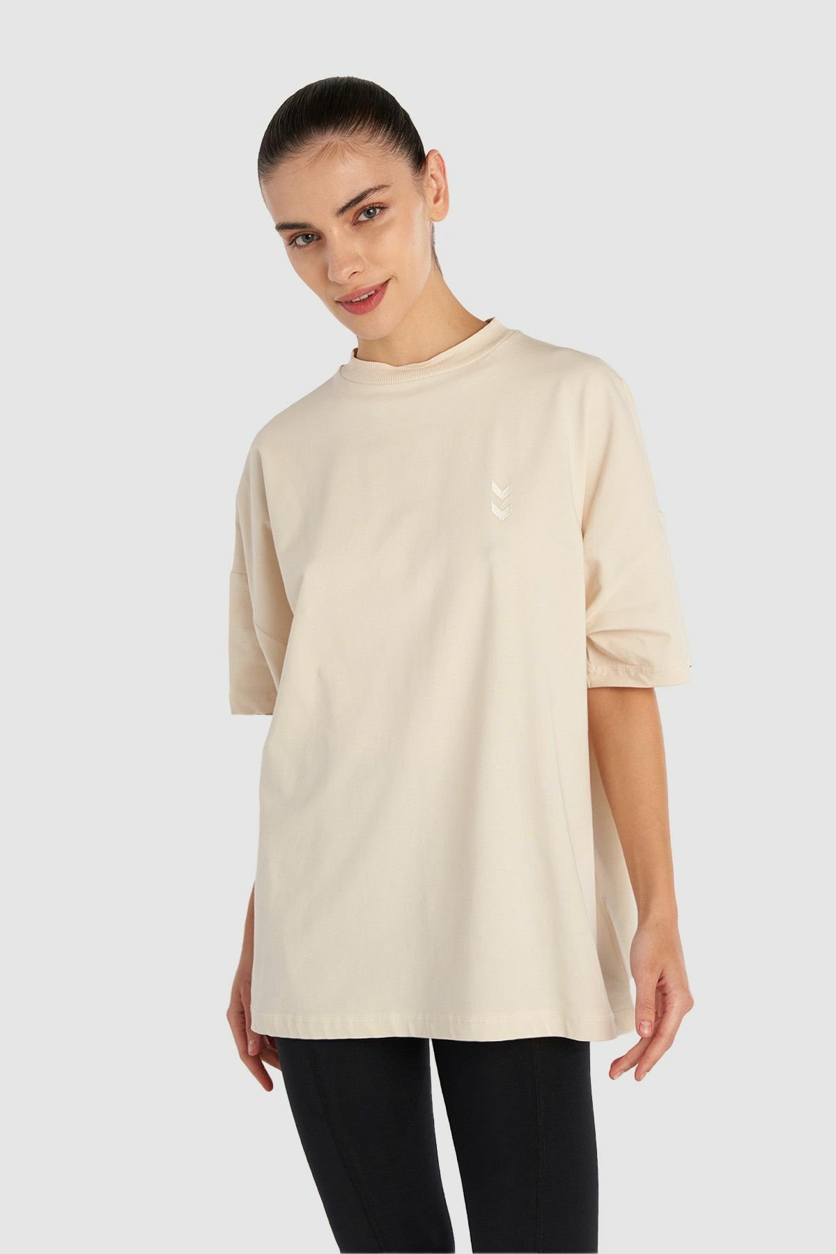 HUMMEL KADIN KISA KOL T-SHIRT ANET OVERSIZE T-SHIRT S/S 911920