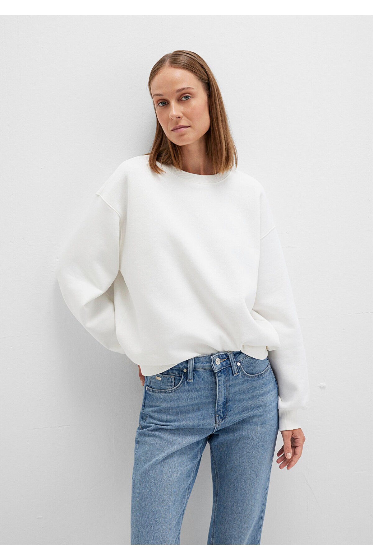 MAVİ KADIN BİSİKLET YAKA SWEATSHIRT Kırık Beyaz 1610198-70057