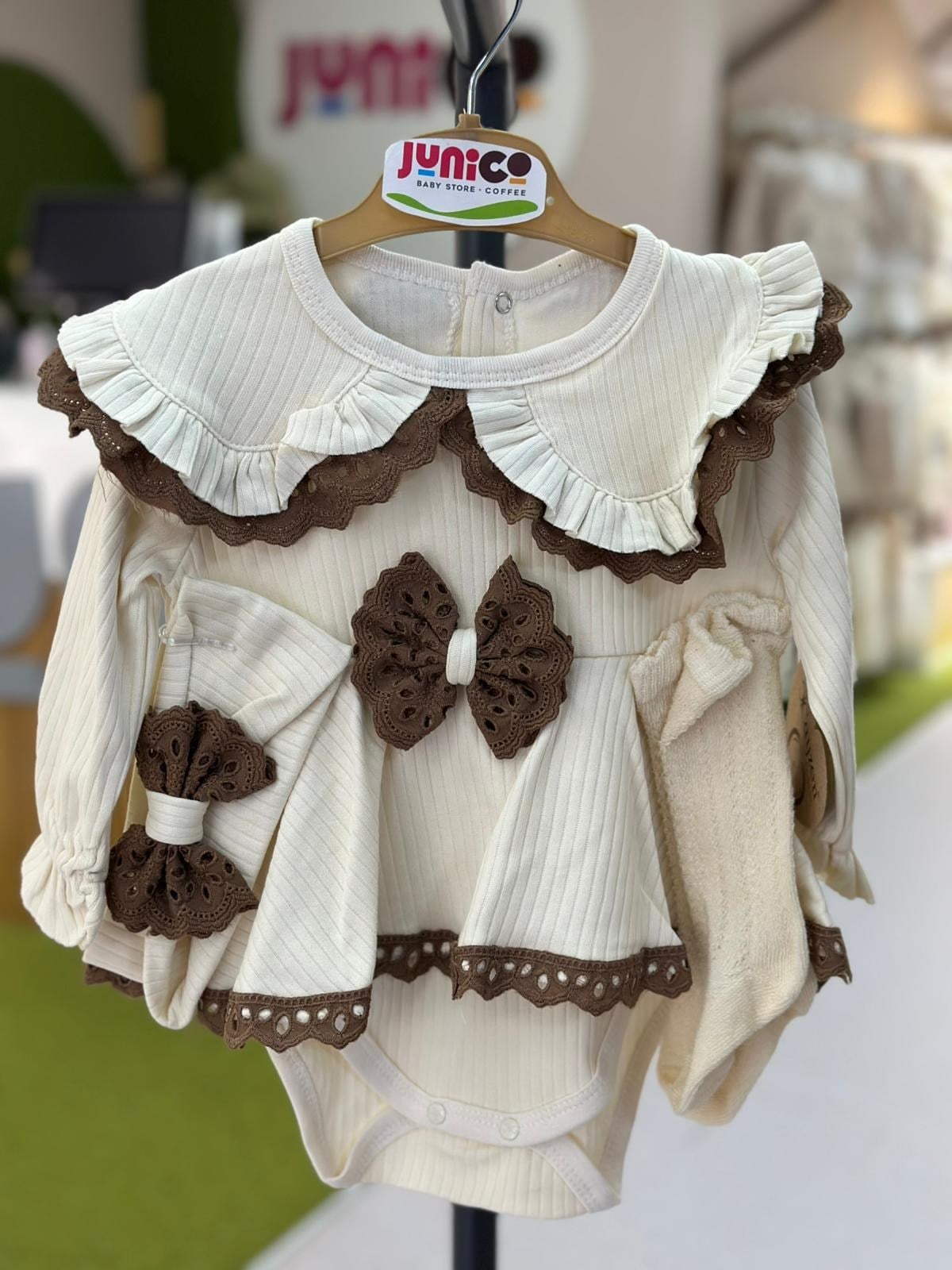 BANDANA VE ÇORAPLI ROMPER