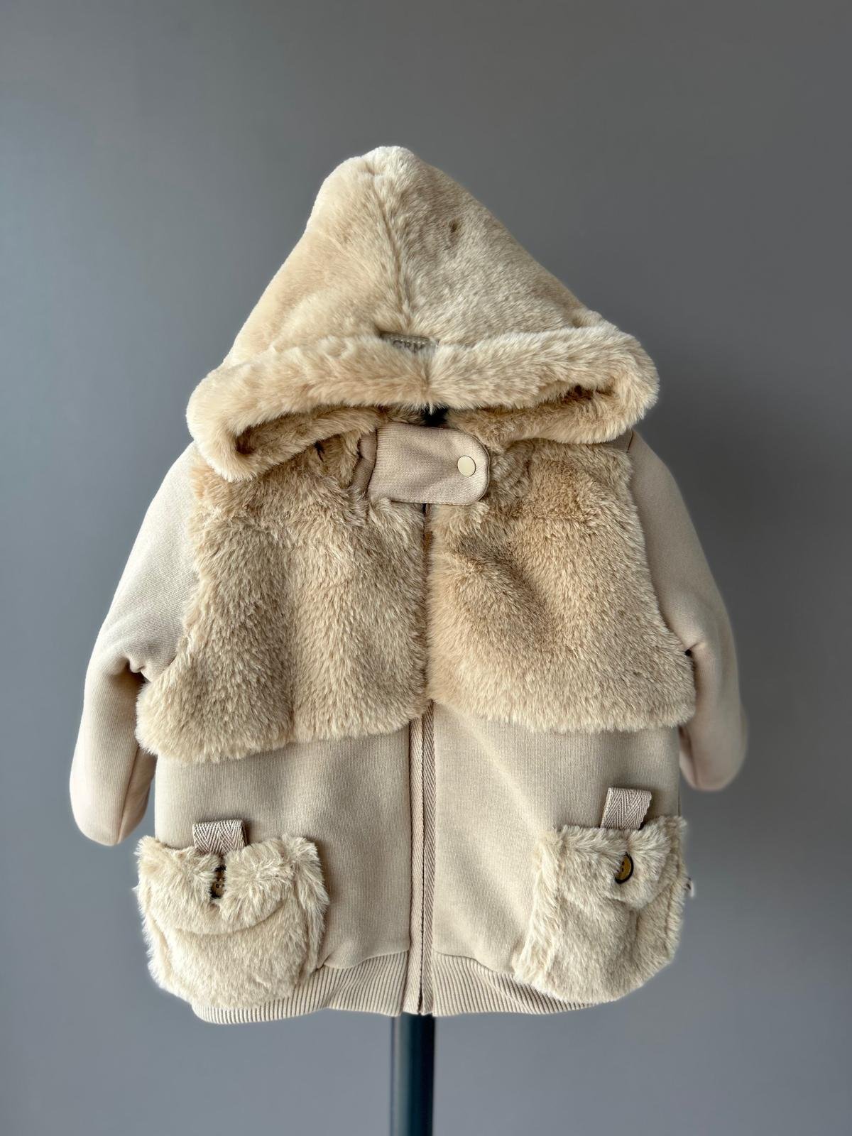 BEJ PELUŞ MONT