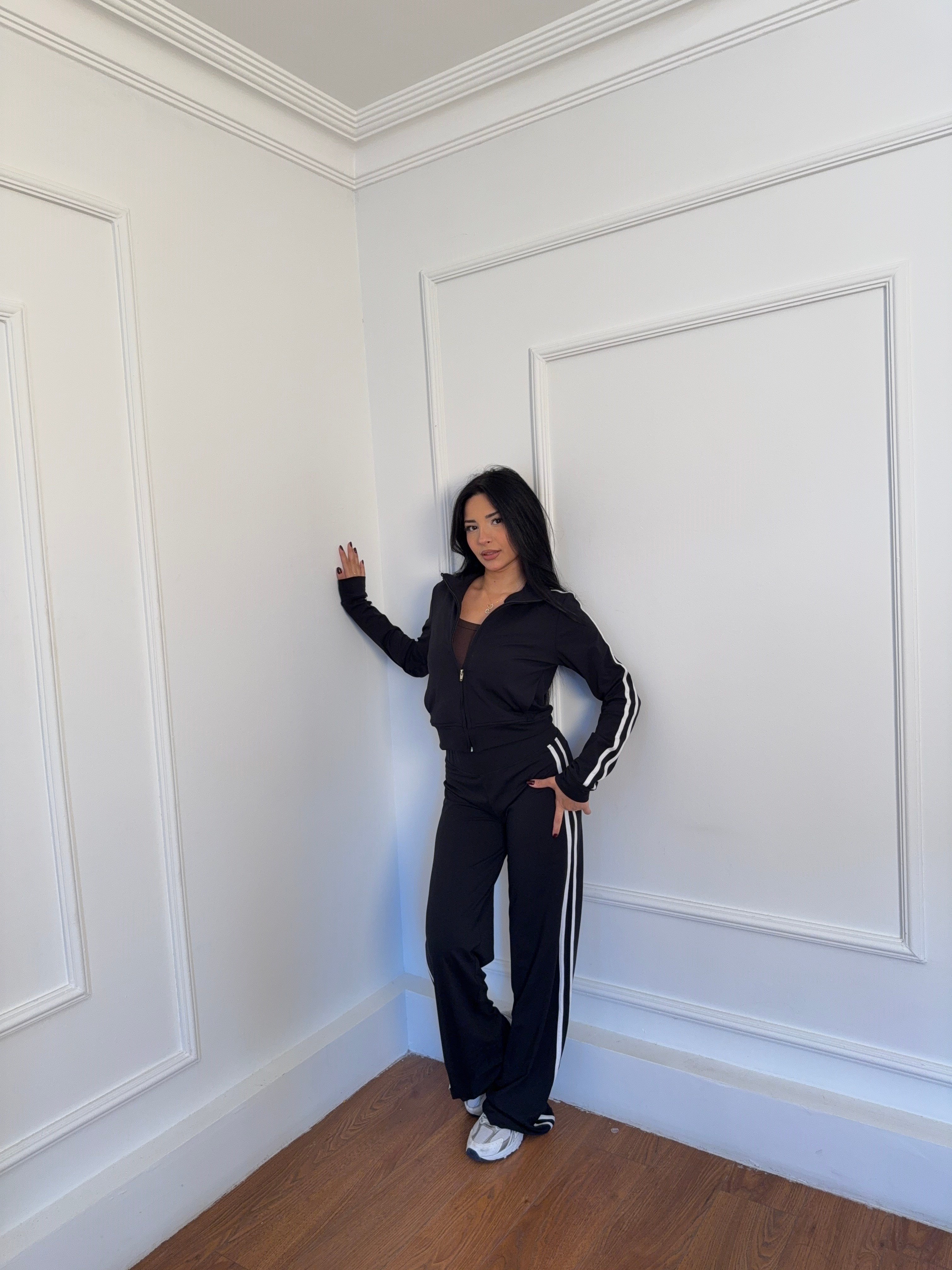 Yanı Şeritli Modal Takım