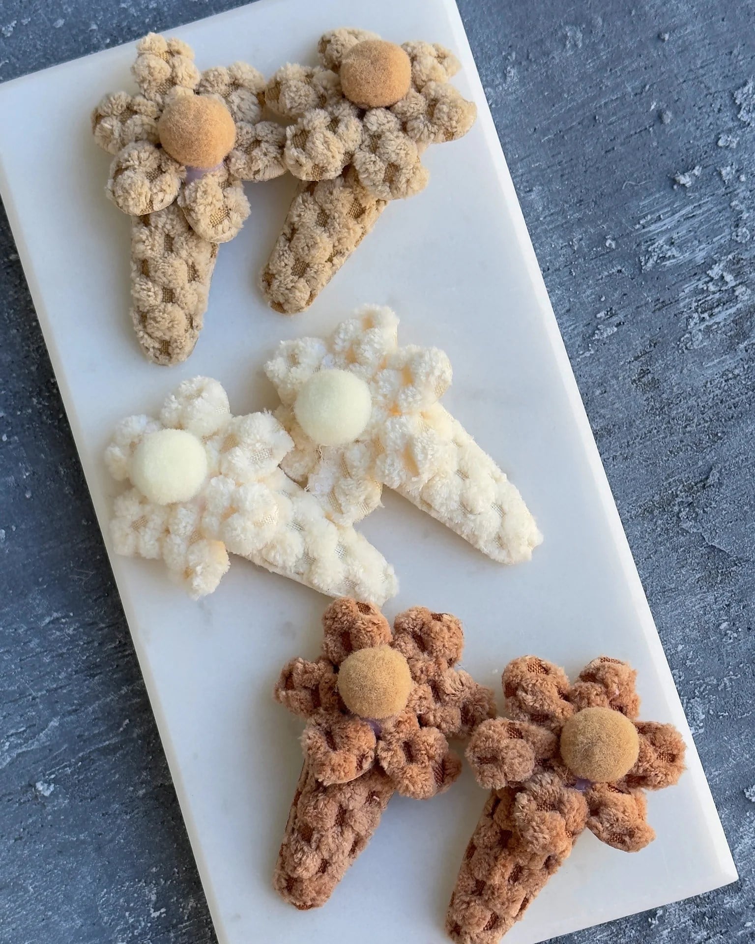 Kahve Tonları Peluş Papatya Çıtçıt