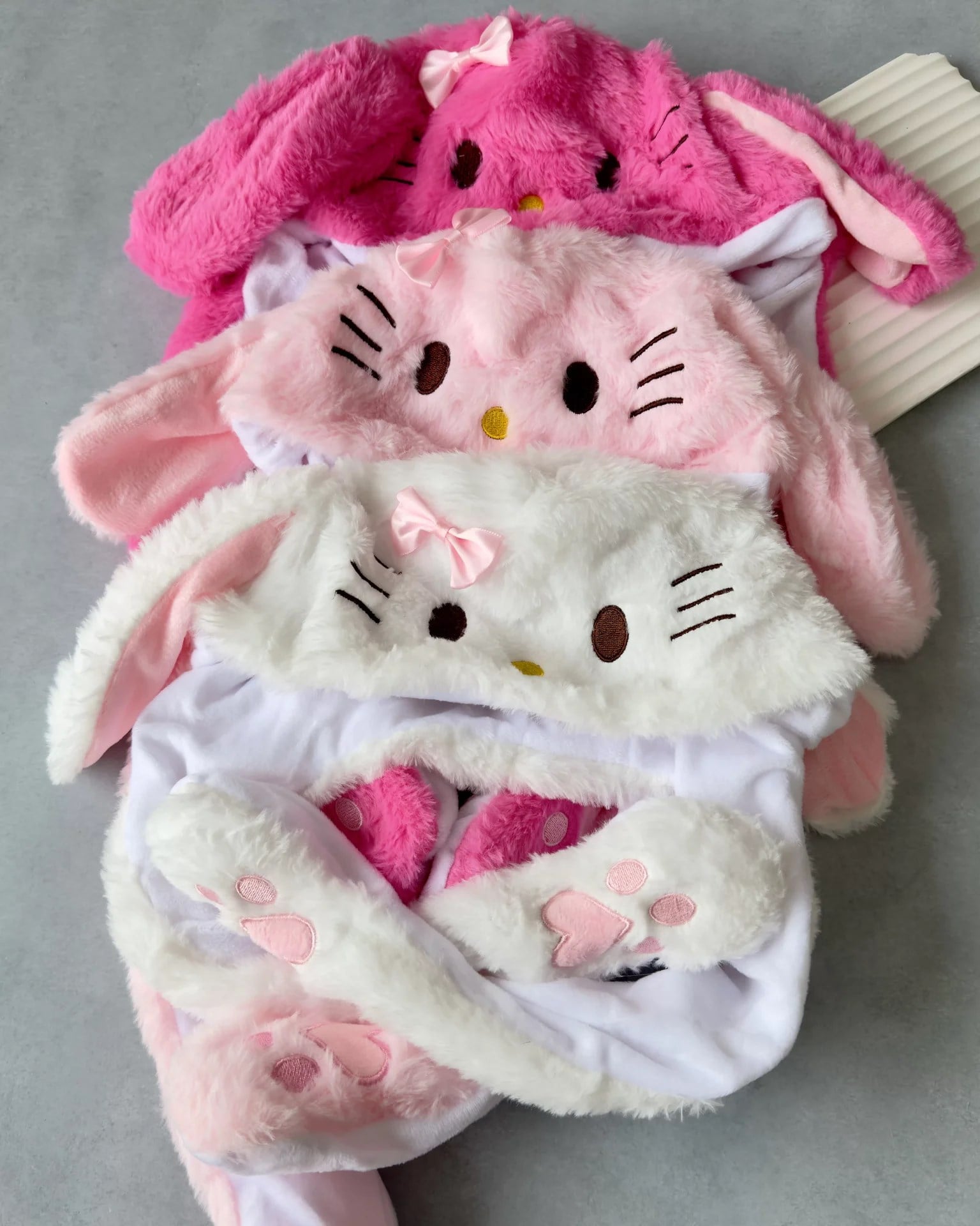 Işıklı Hareketli Kulaklı Hello Kitty Şapka