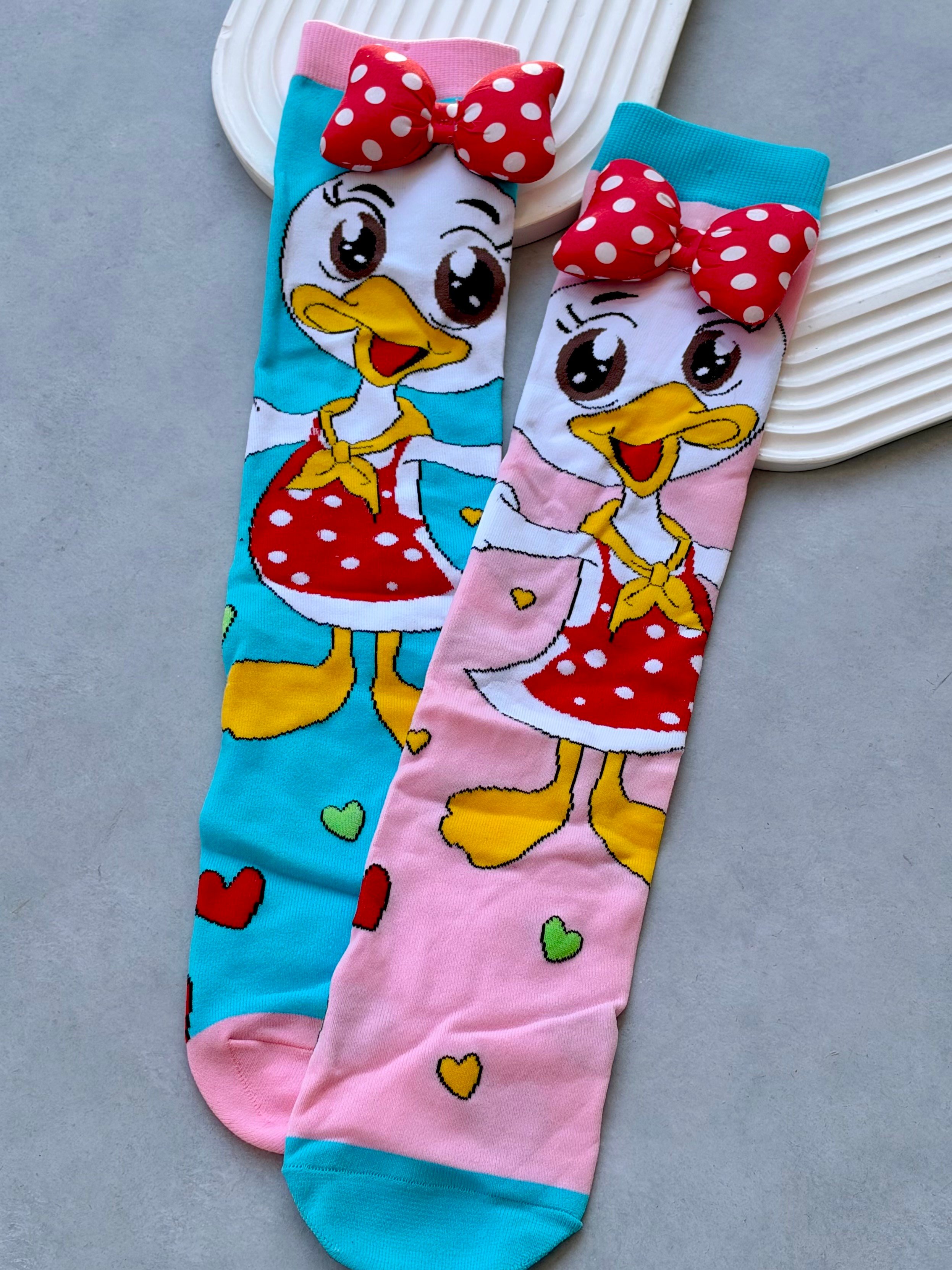 Kurdeleli Daisy 3 Boyutlu Uzun Çorap