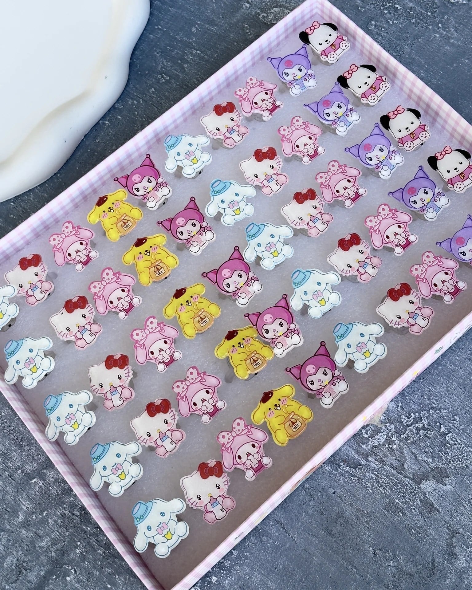 Işıklı Sanrio Kuromi Yüzük