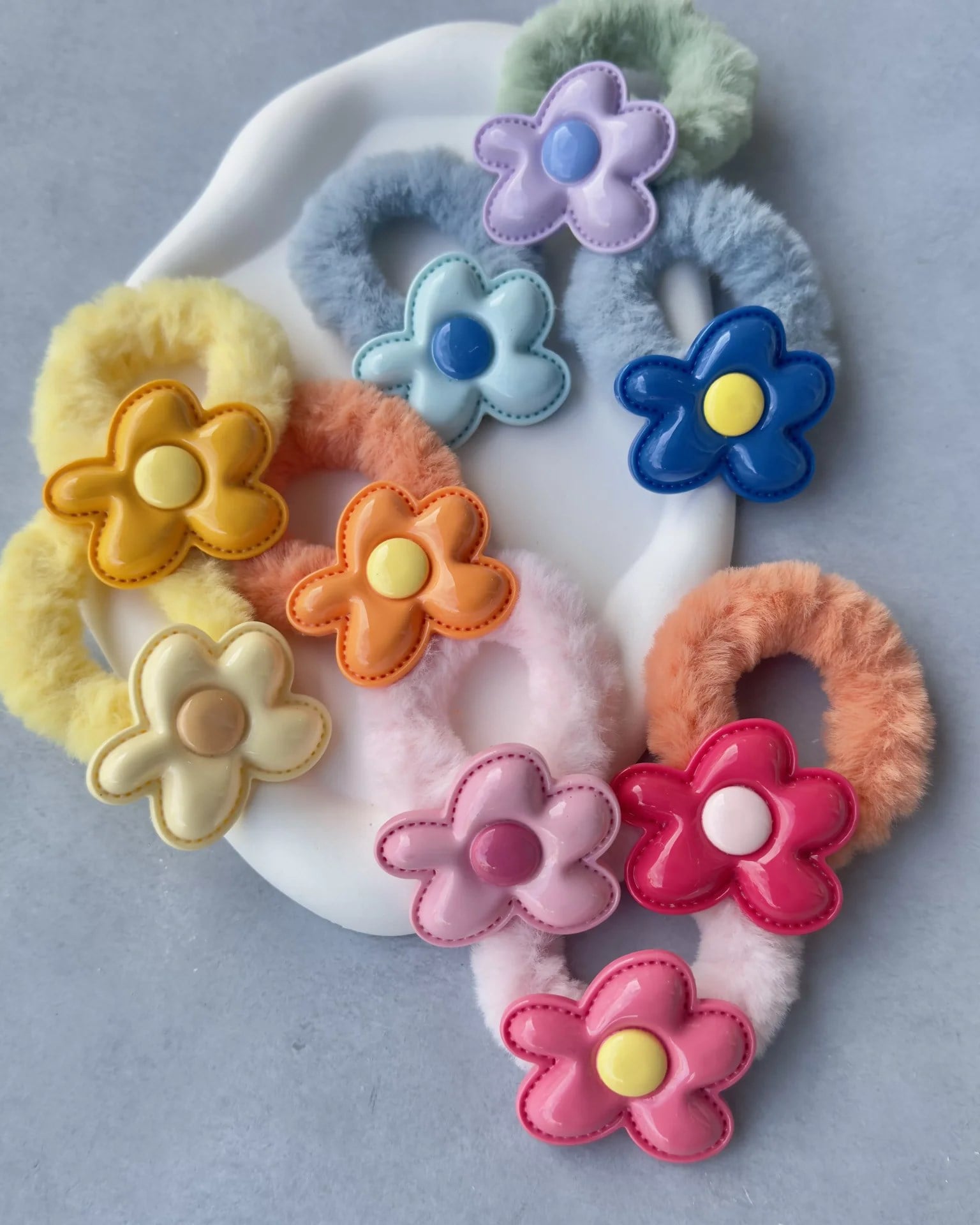 Peluş Papatya Lastik