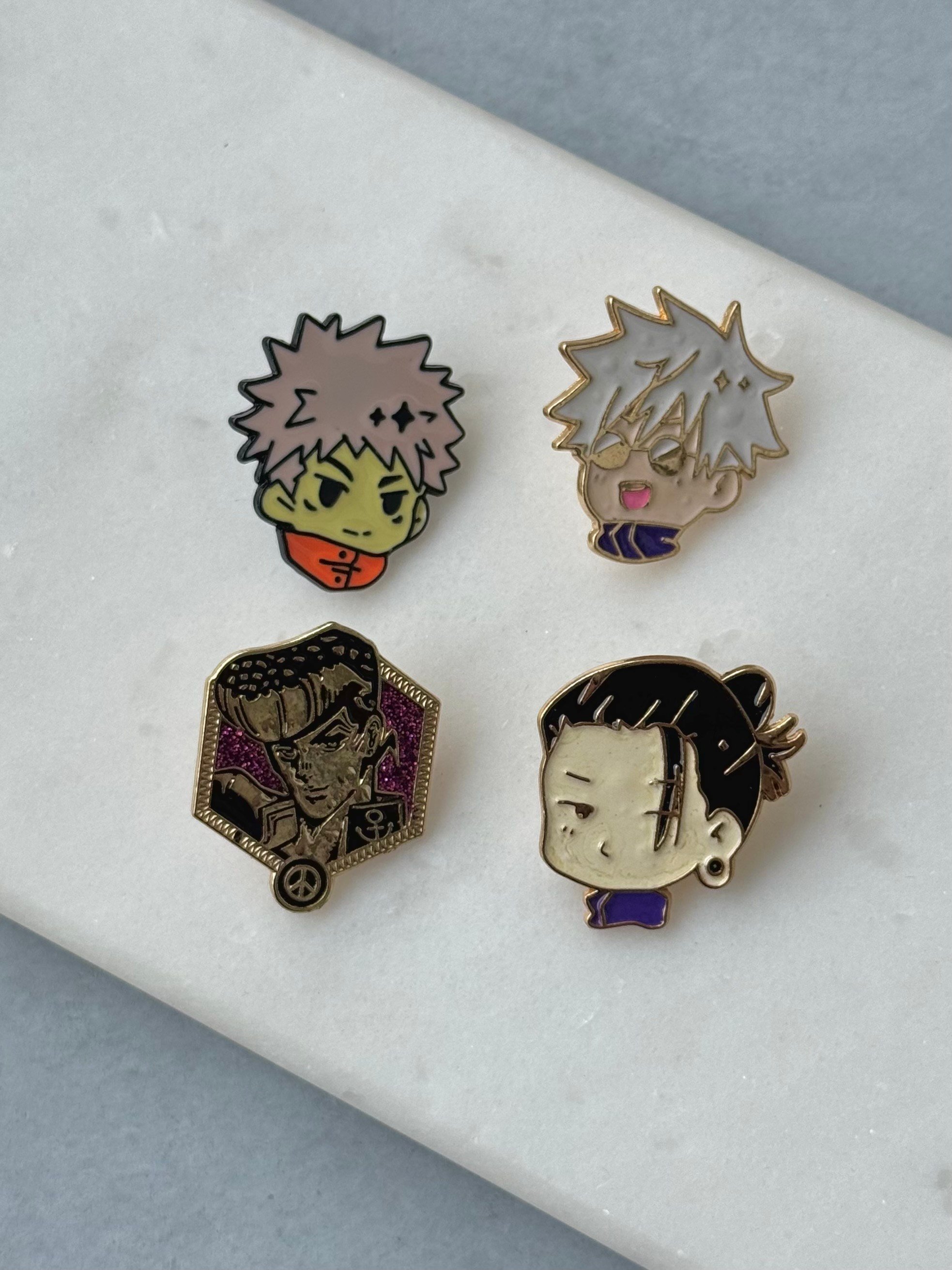 Jujutsu Kaisen&Jojo 4'Lü Rozet Seti