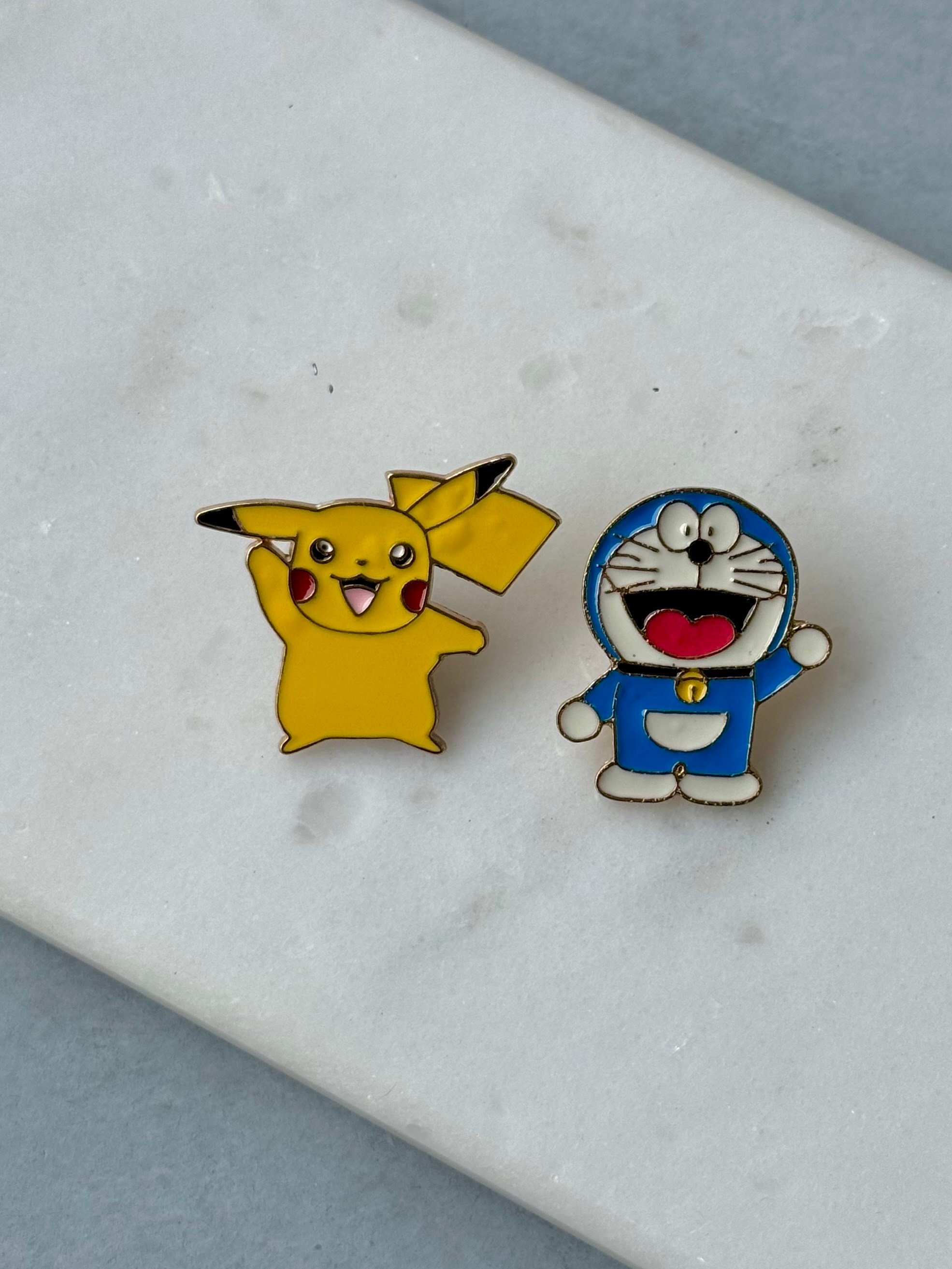 Doraemon&Pikachu 2'Li Rozet Seti