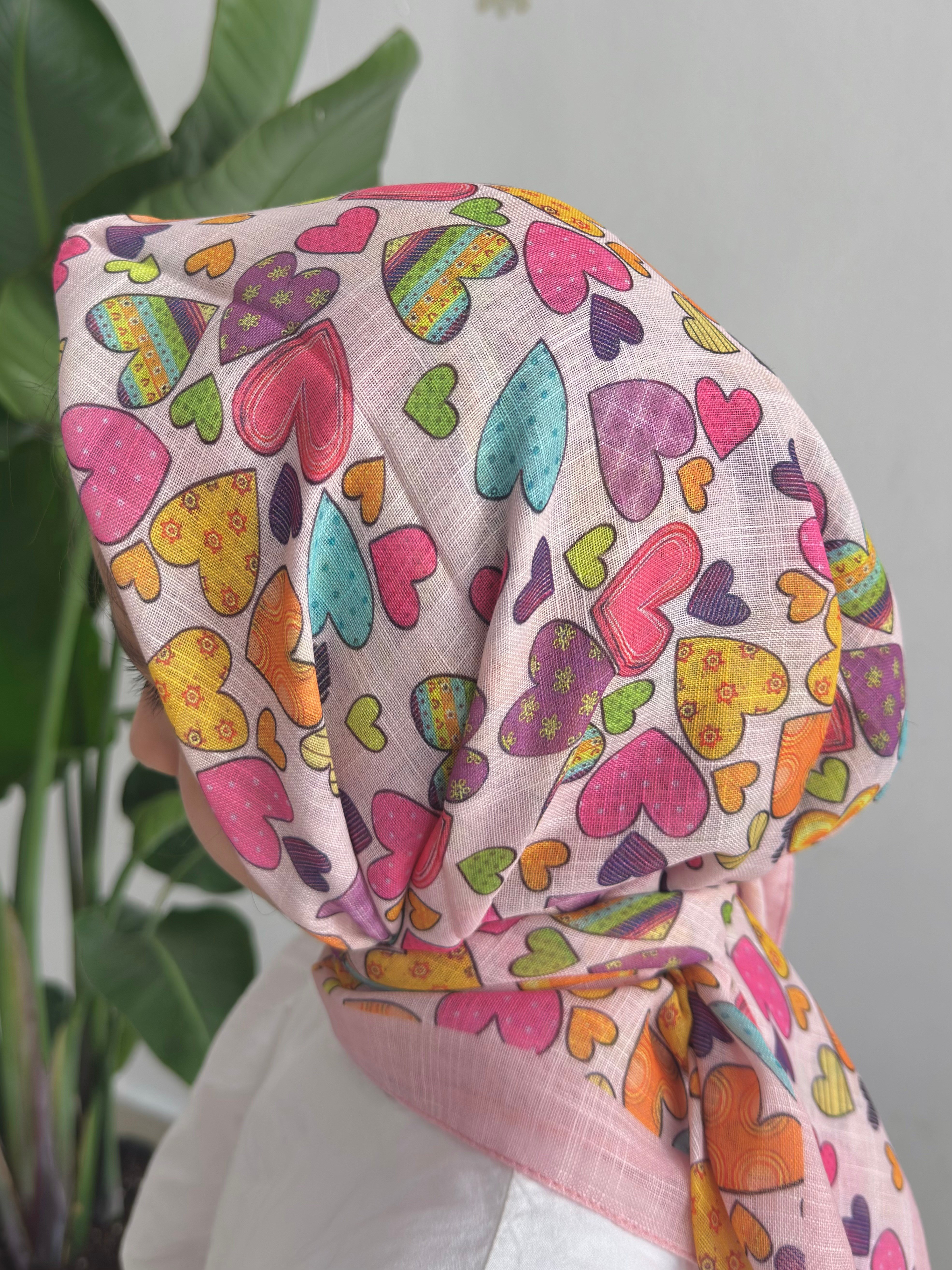 Pembe Renkli Kalp Detaylı 80x80 Pamuk Çocuk Başörtüsü
