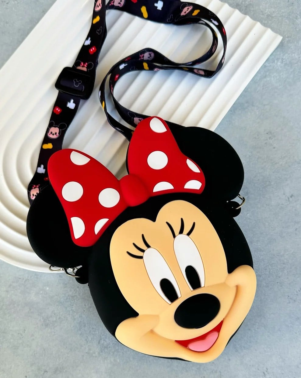 3D Büyük Boy Minnie Çanta