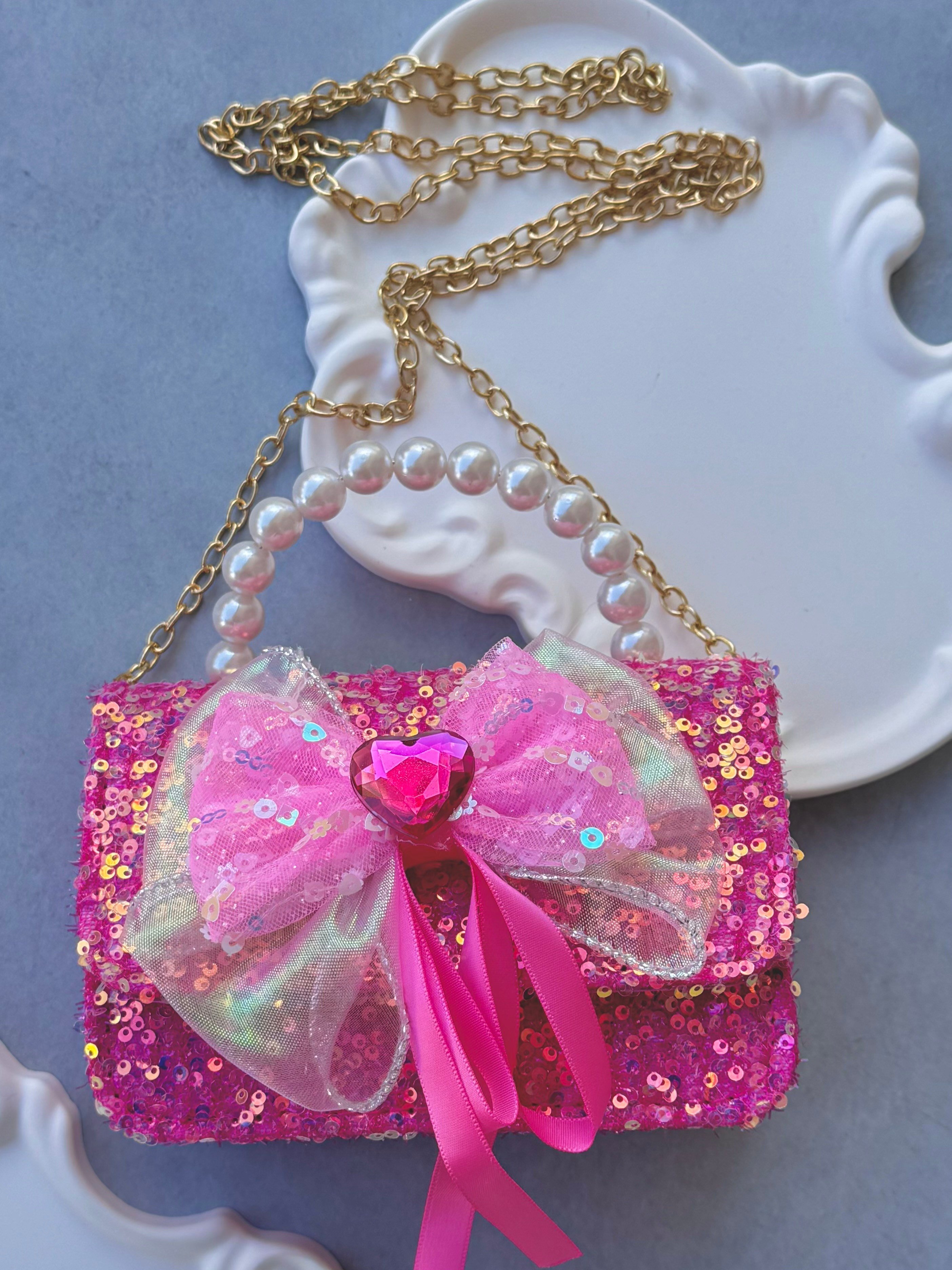 Pembe Pullu Zincirli Çanta 