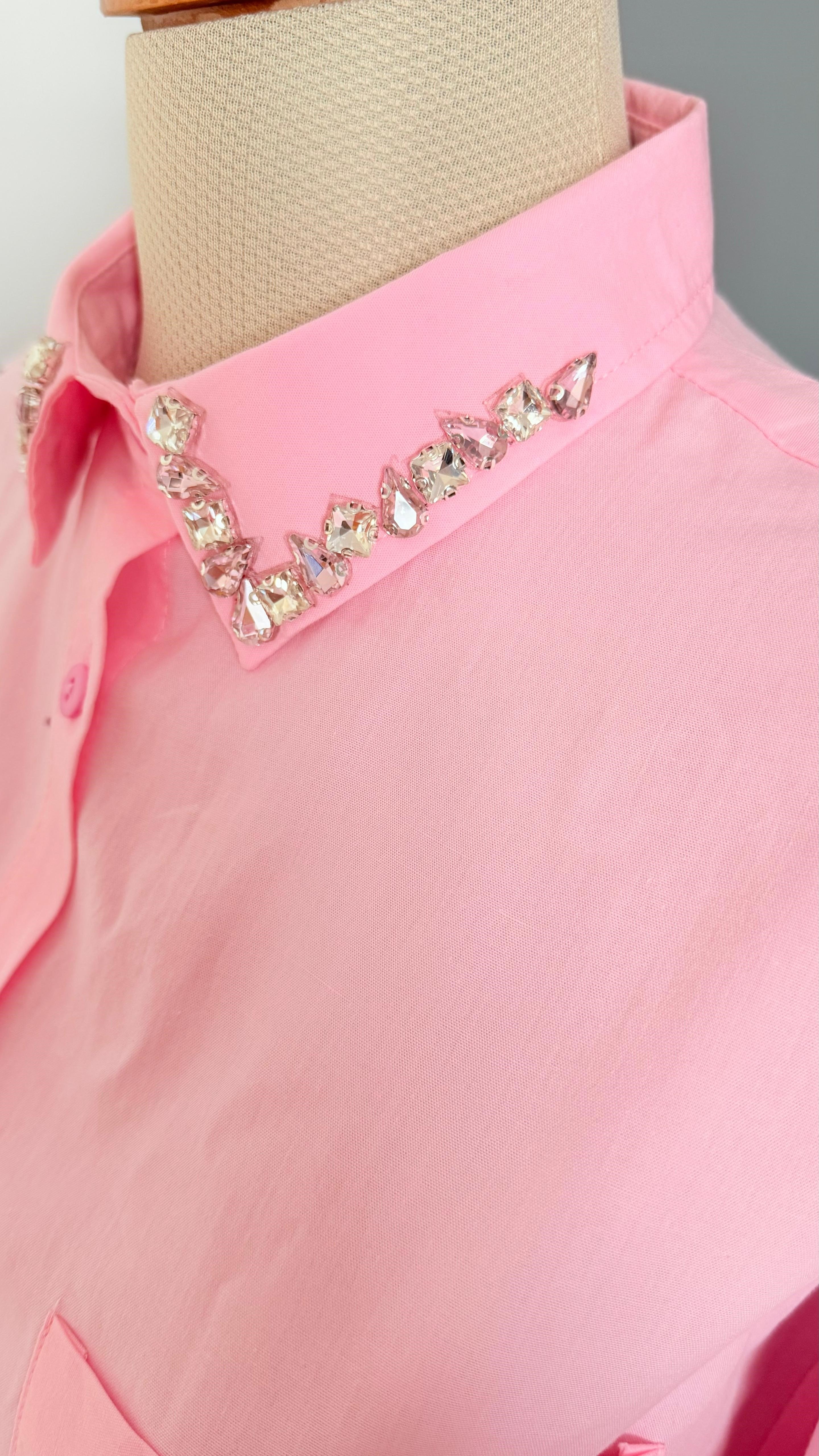 YAKASI TAŞ DETAYLI PEMBE POPLİN GÖMLEK