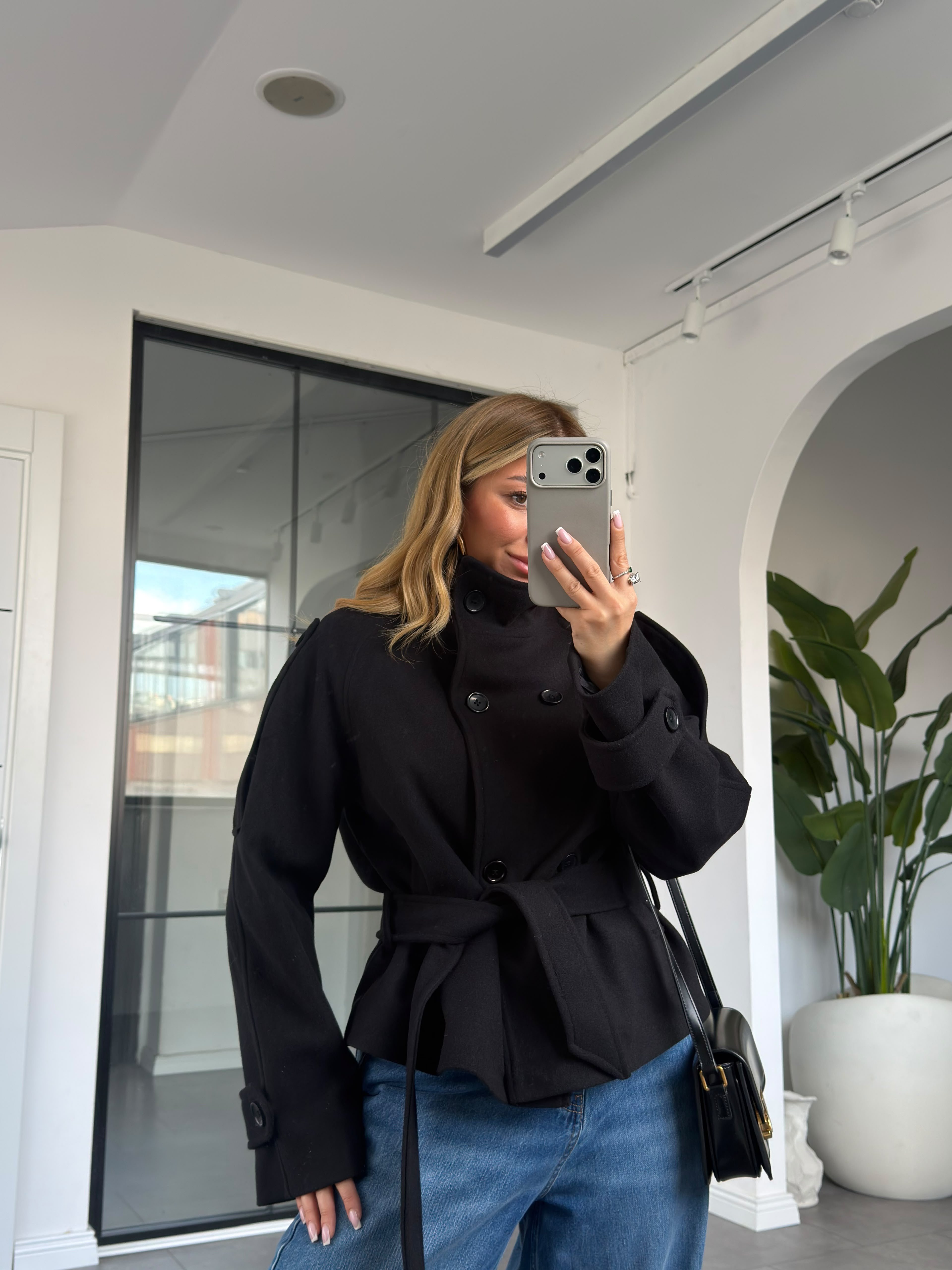 Dik Yaka Kısa Kaşe Kaban 7272