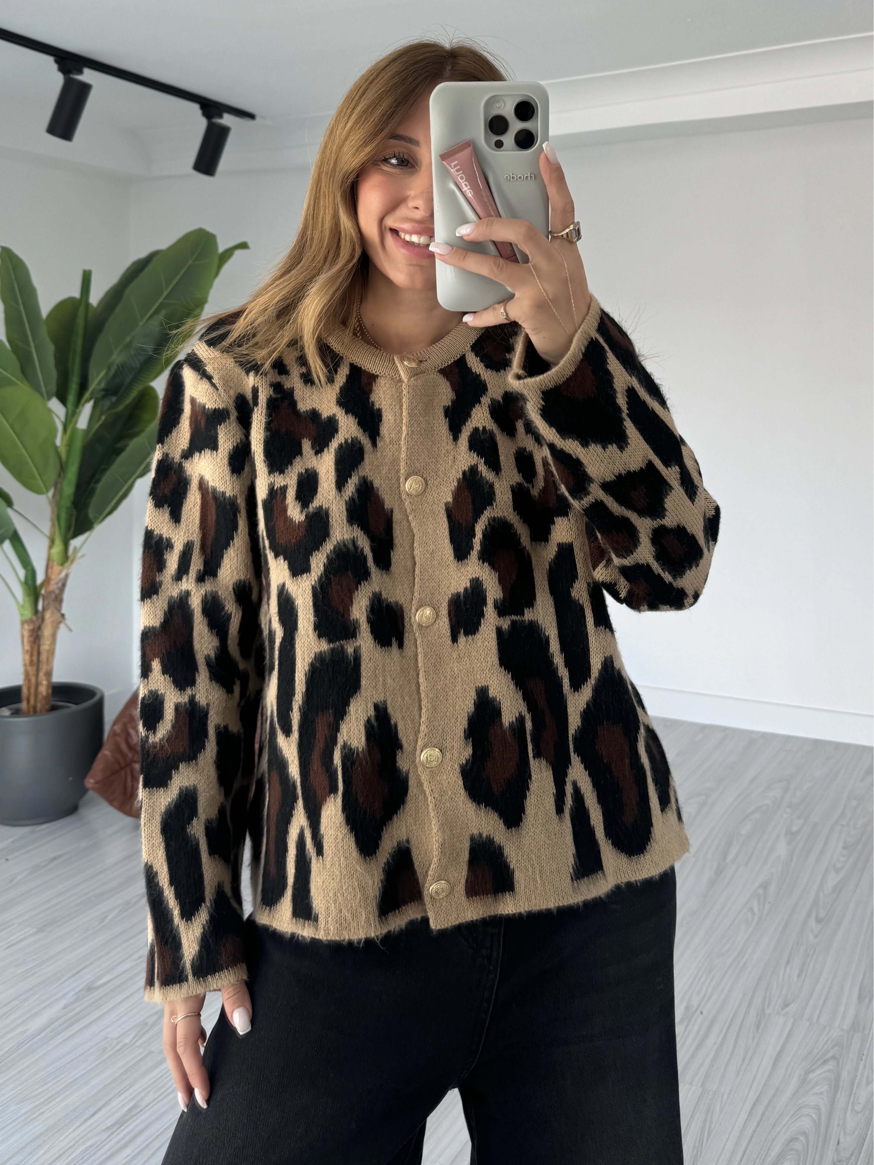 Leopar Desen Gold Düğmeli Tüylü Hırka