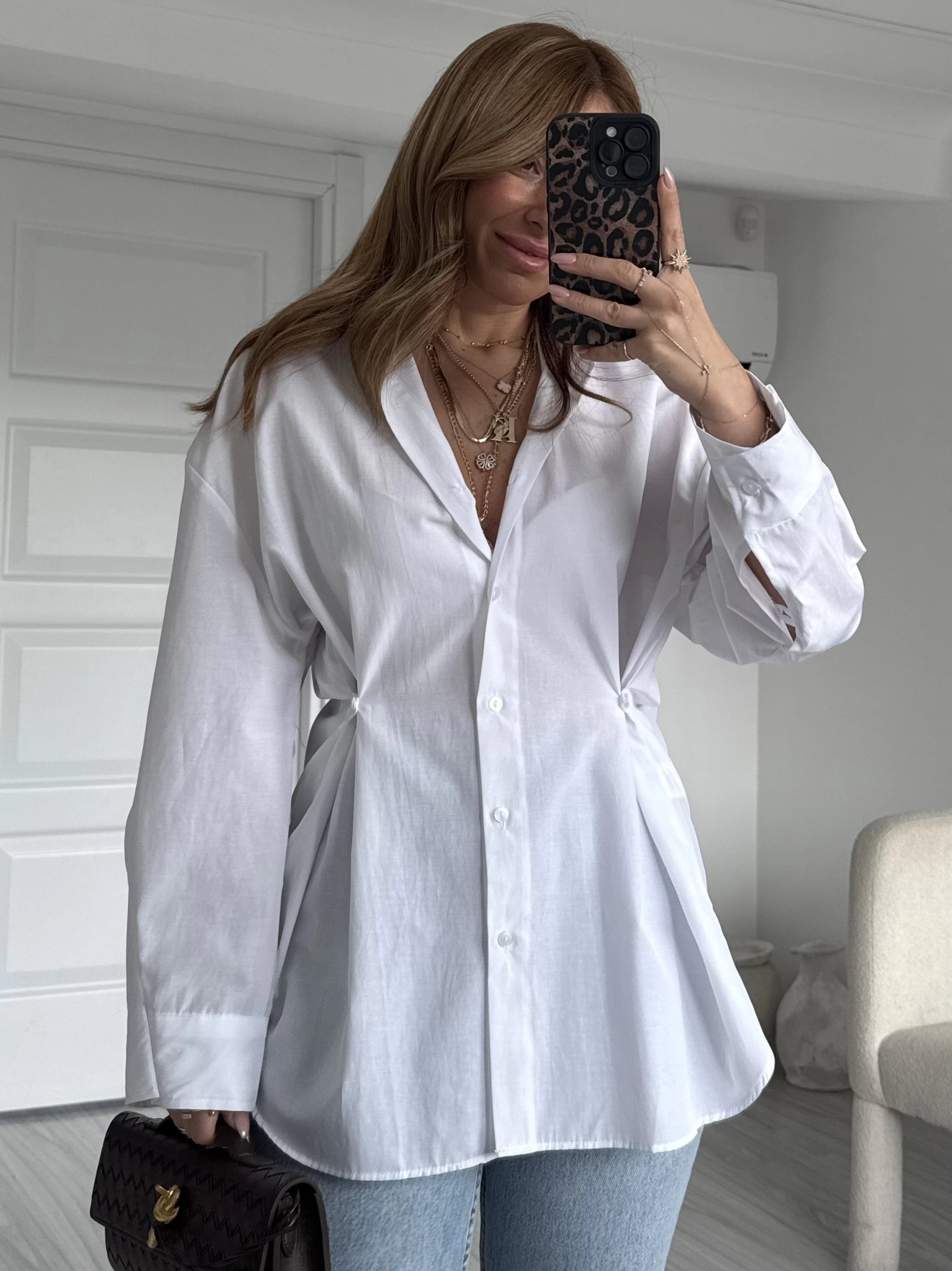 Beyaz Düğme Detaylı Poplin Gömlek
