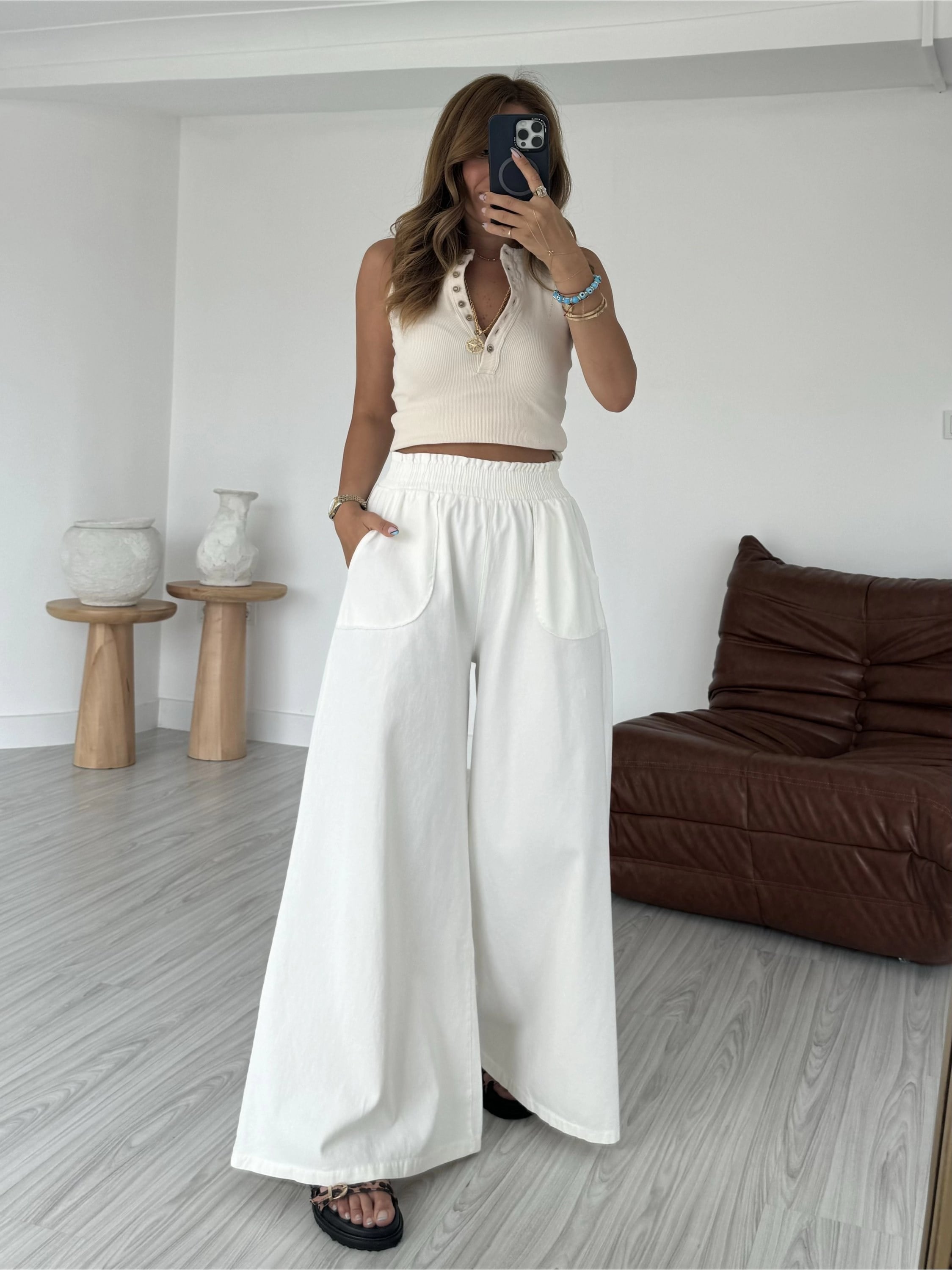 Beyaz Gabardin Beli Lastikli Pantolon