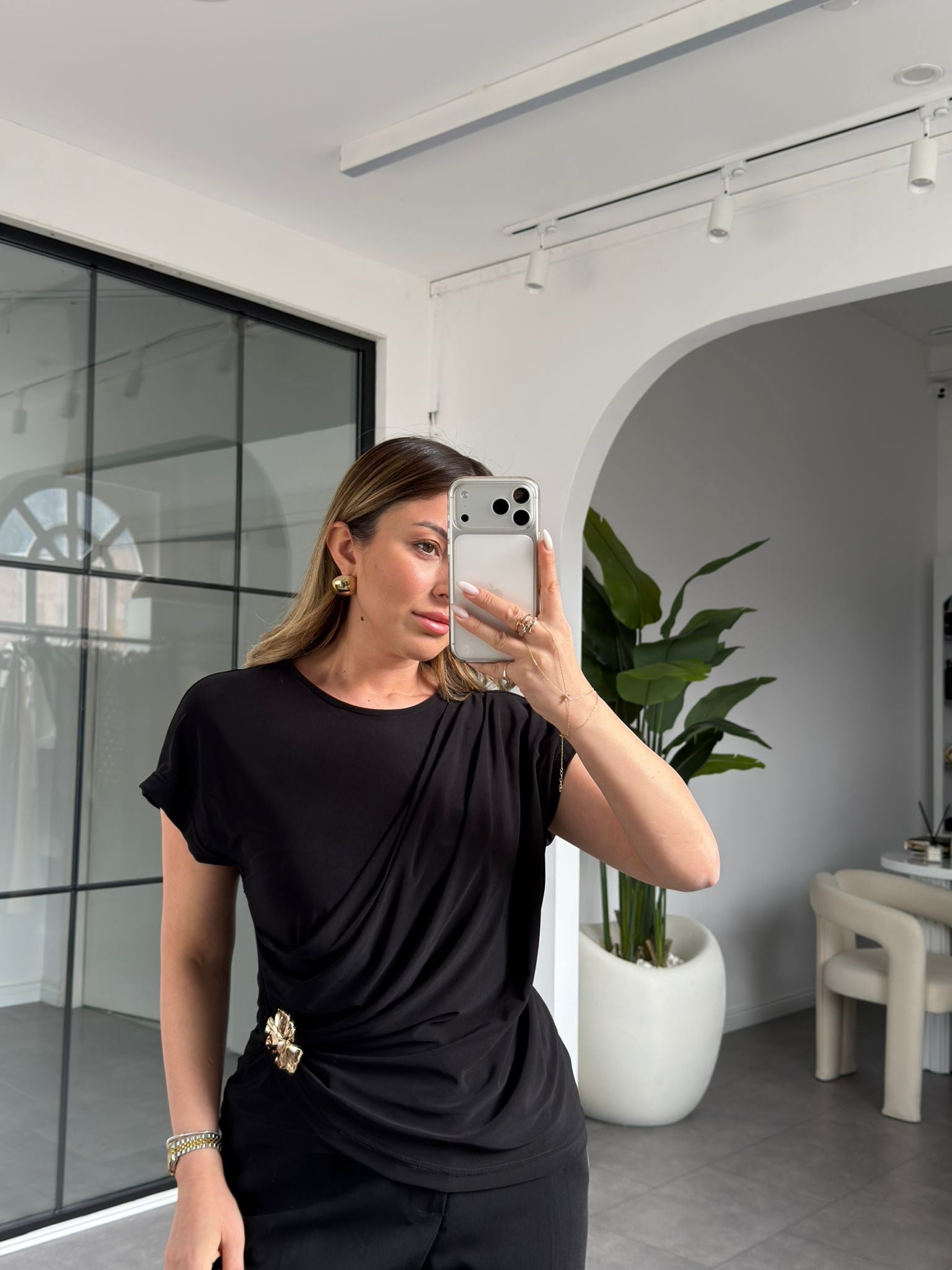 Drapeli Aksesuar Detaylı Bluz 37391
