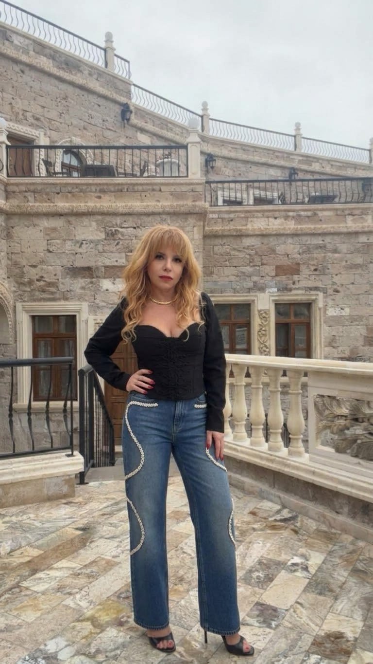 Taşlı Jean