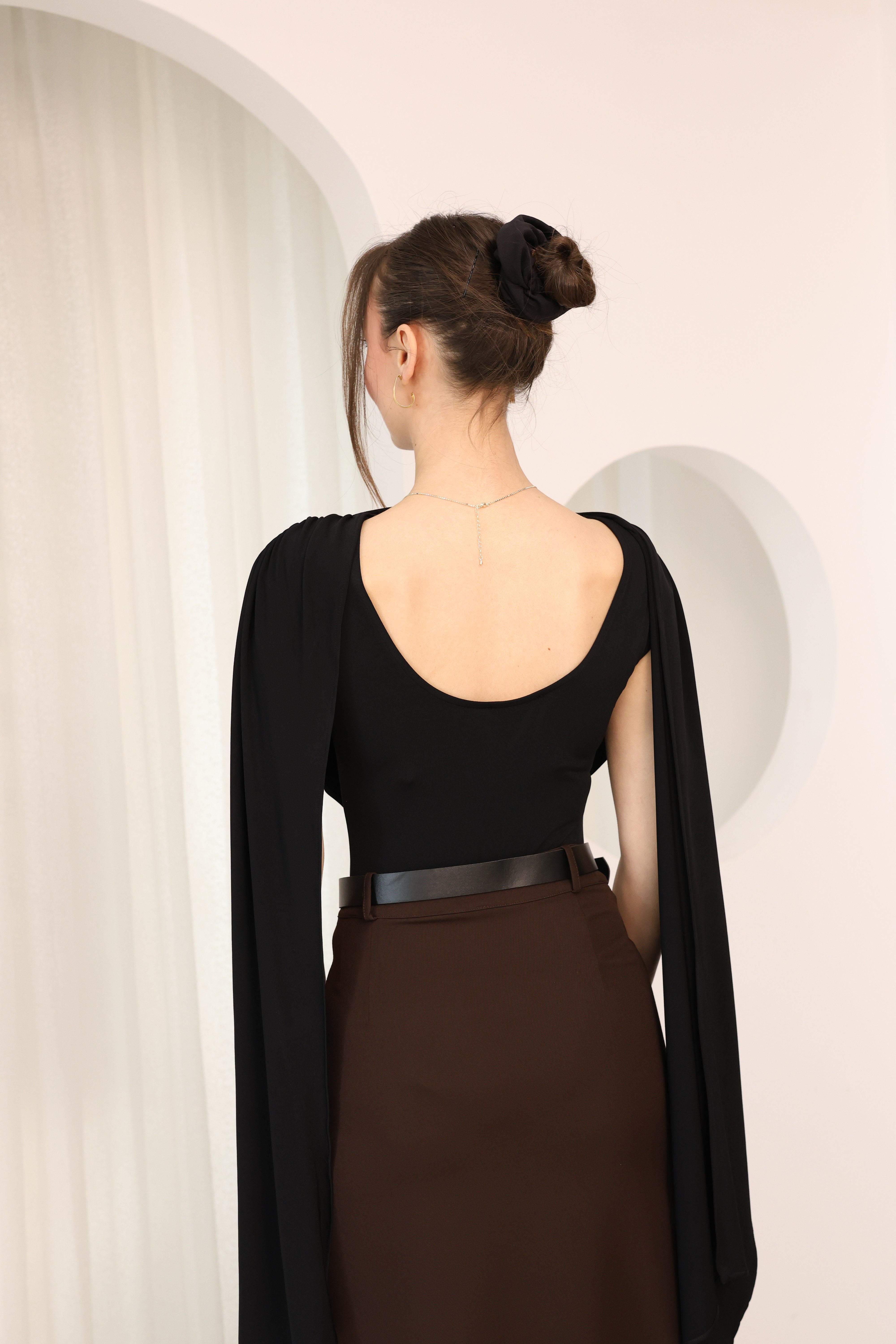 Pelerin Yaka Detaylı Bodysuid Bluz Siyah Renk · 3