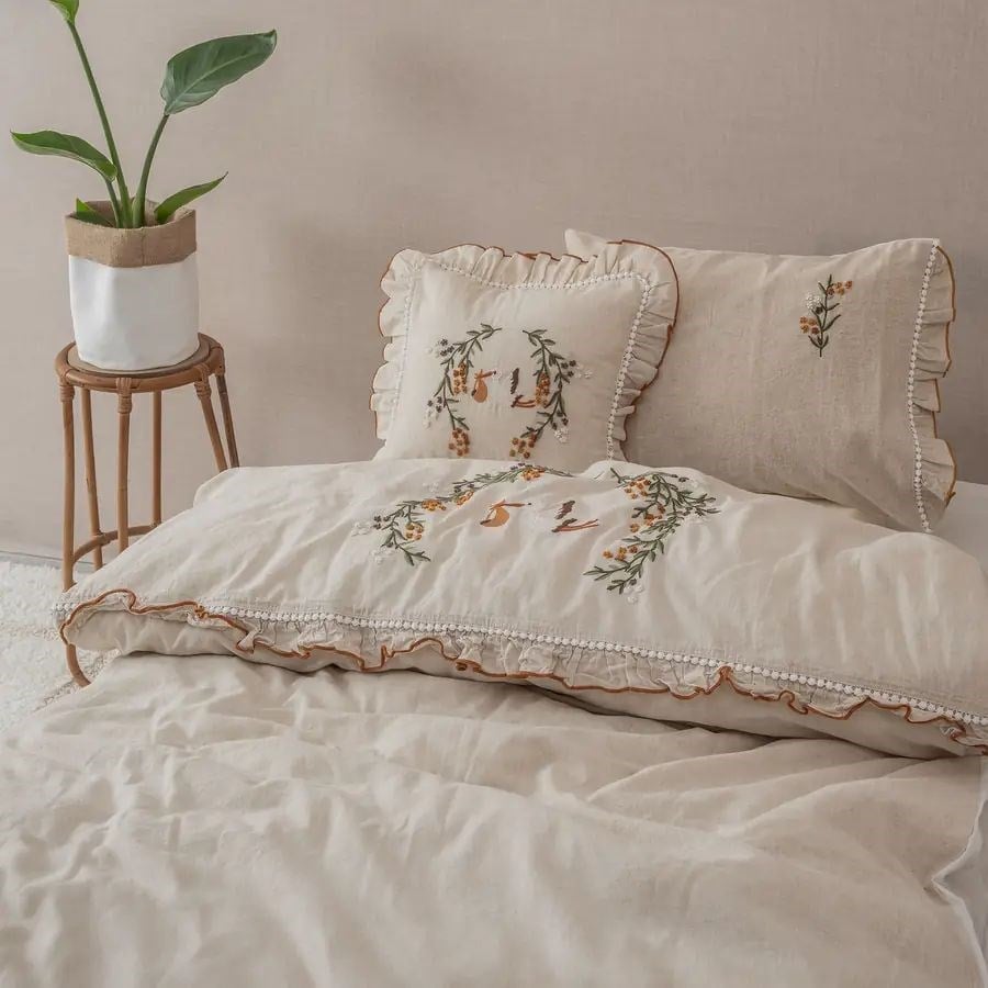 Ecocotton Polina Bebek Nevresim Takımı Organik Pamuk Keten El Nakışlı Bej
