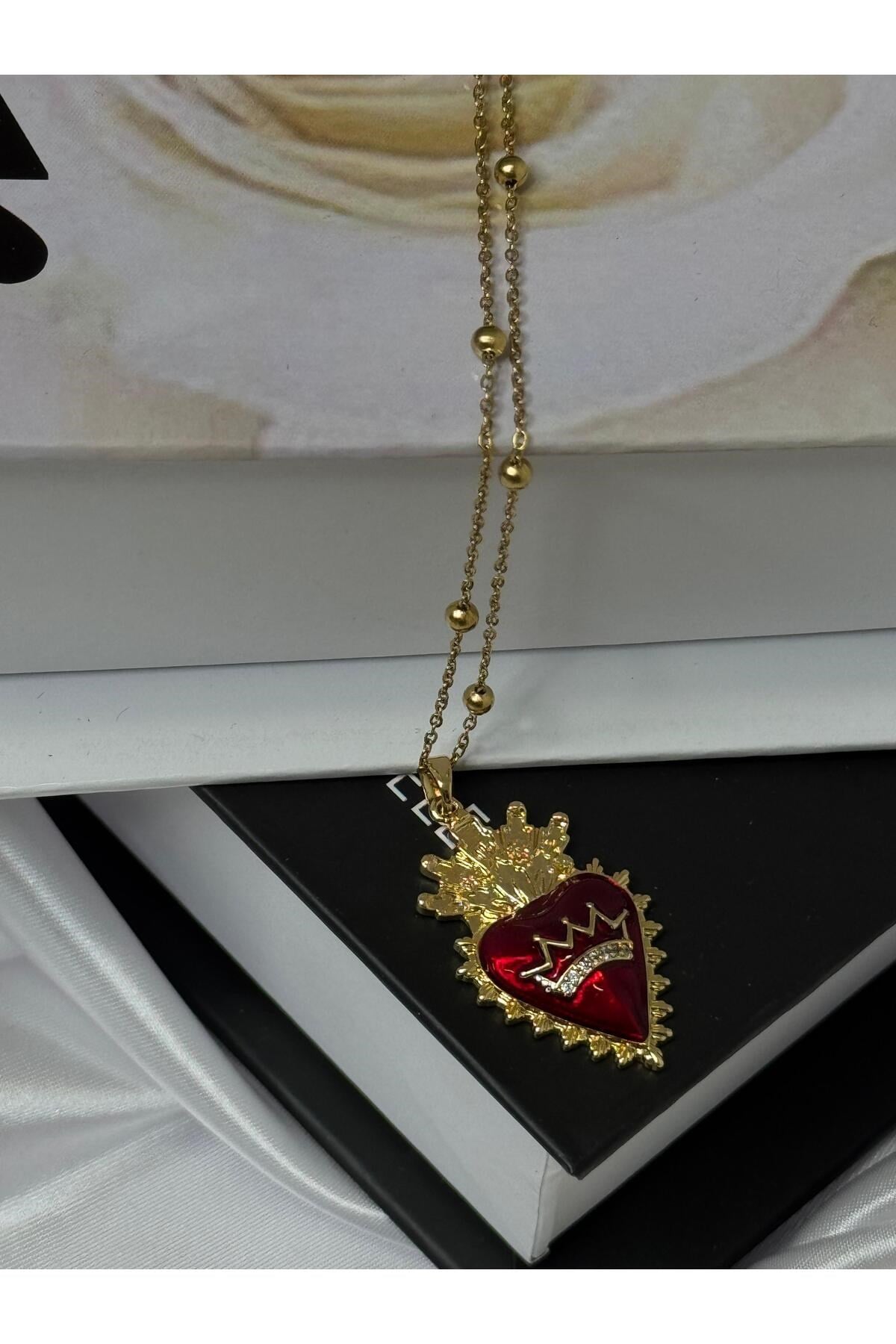 Tasarımlı Figürlü Çelik Kolye