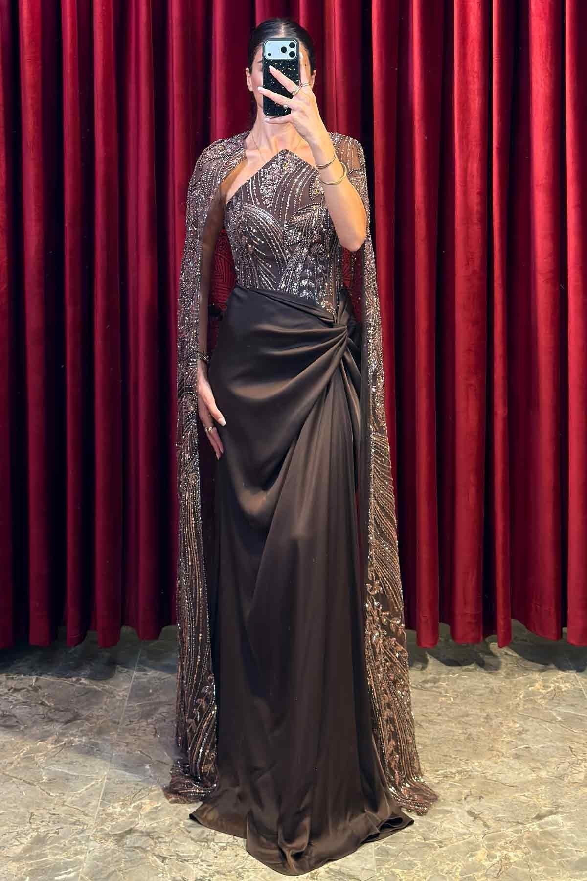 Boncuk Ve Taş İşlemeli Belden Oturtmalı Pelerinli Abiye Kahve