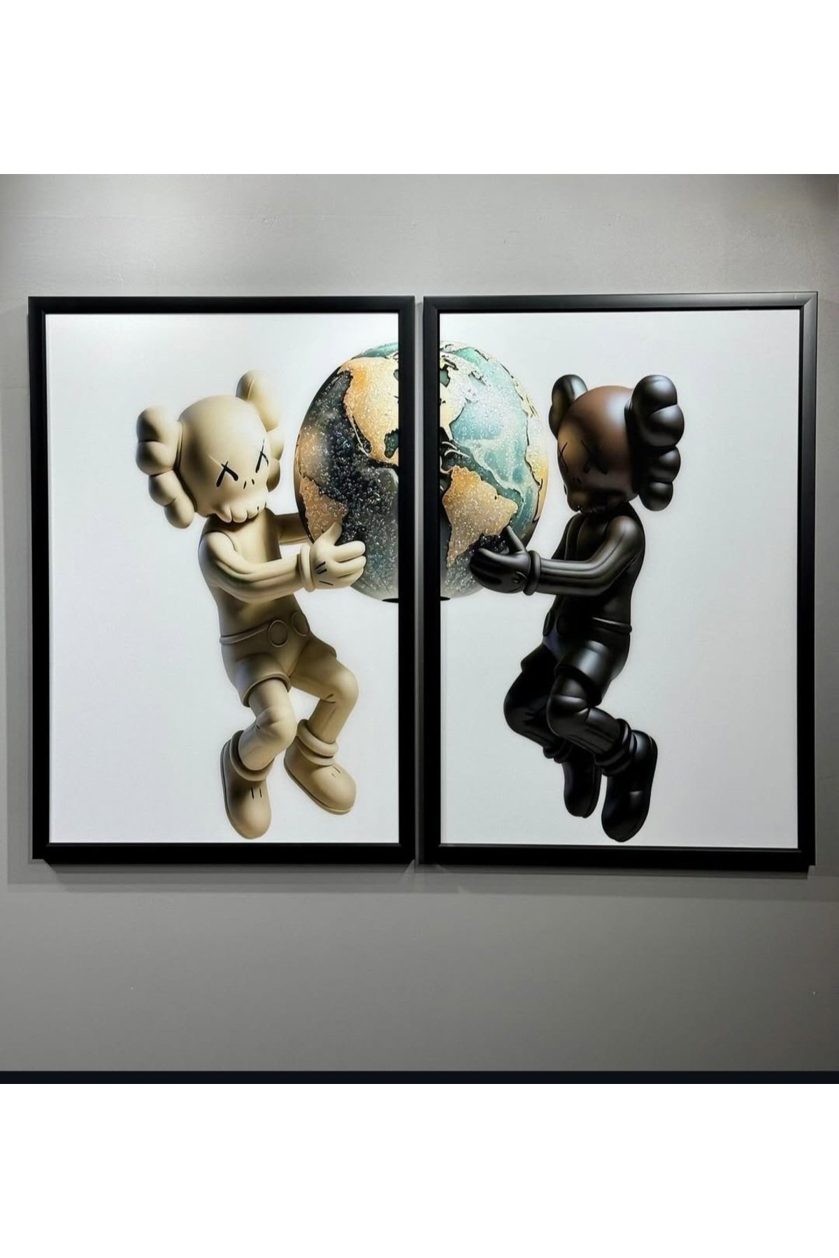 Kaws Dünya Tablo