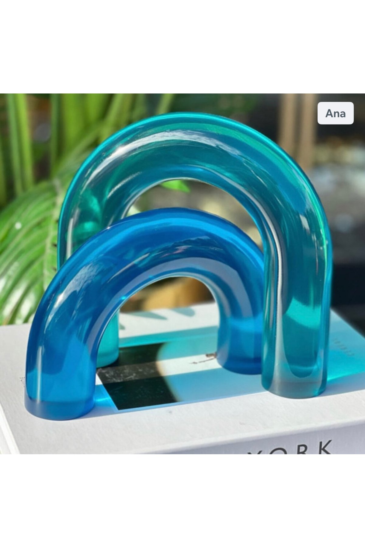 Reçine mavi gökkuşağı geometrik obje