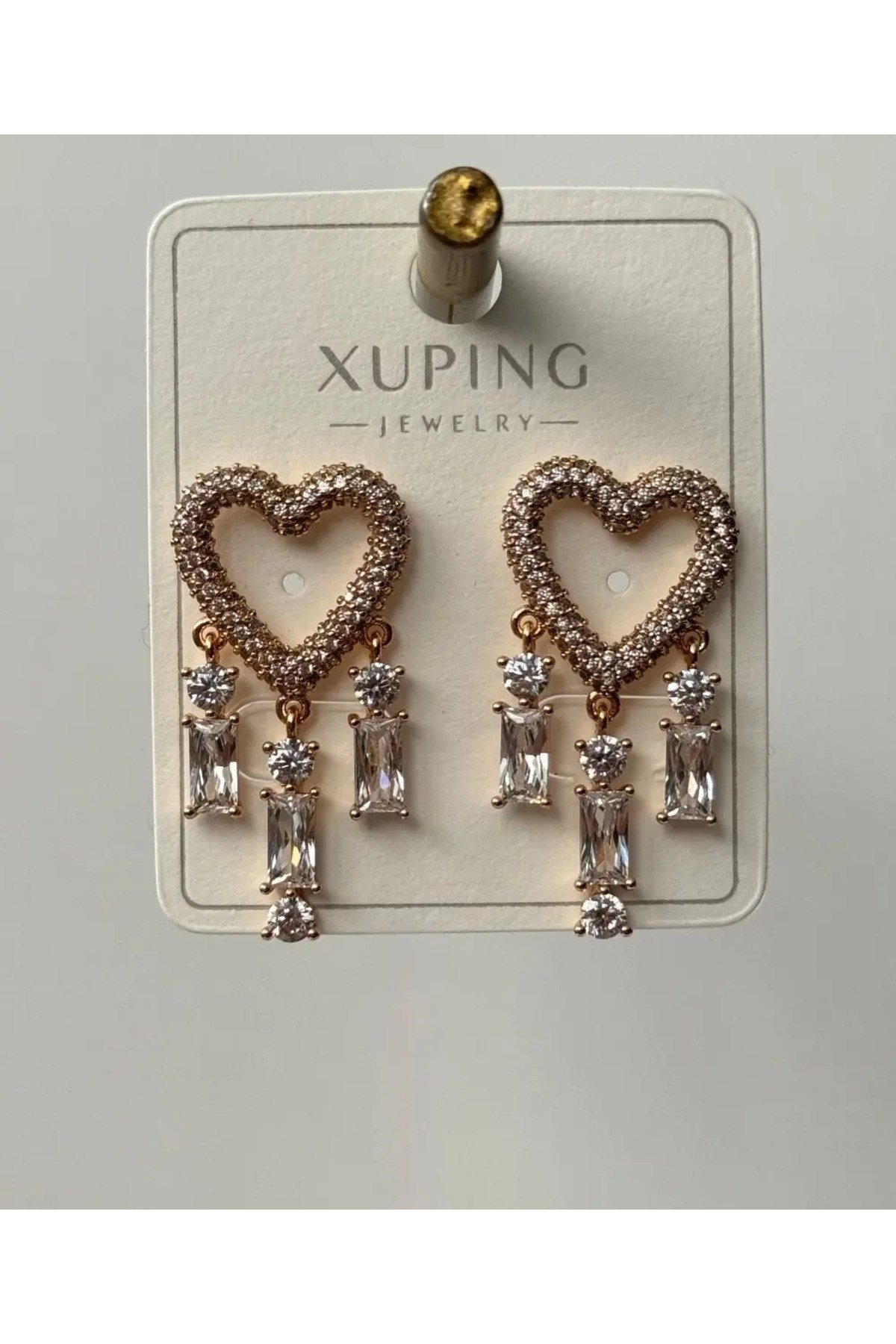 Xuping Sallantılı Kare Taşlı Küpe