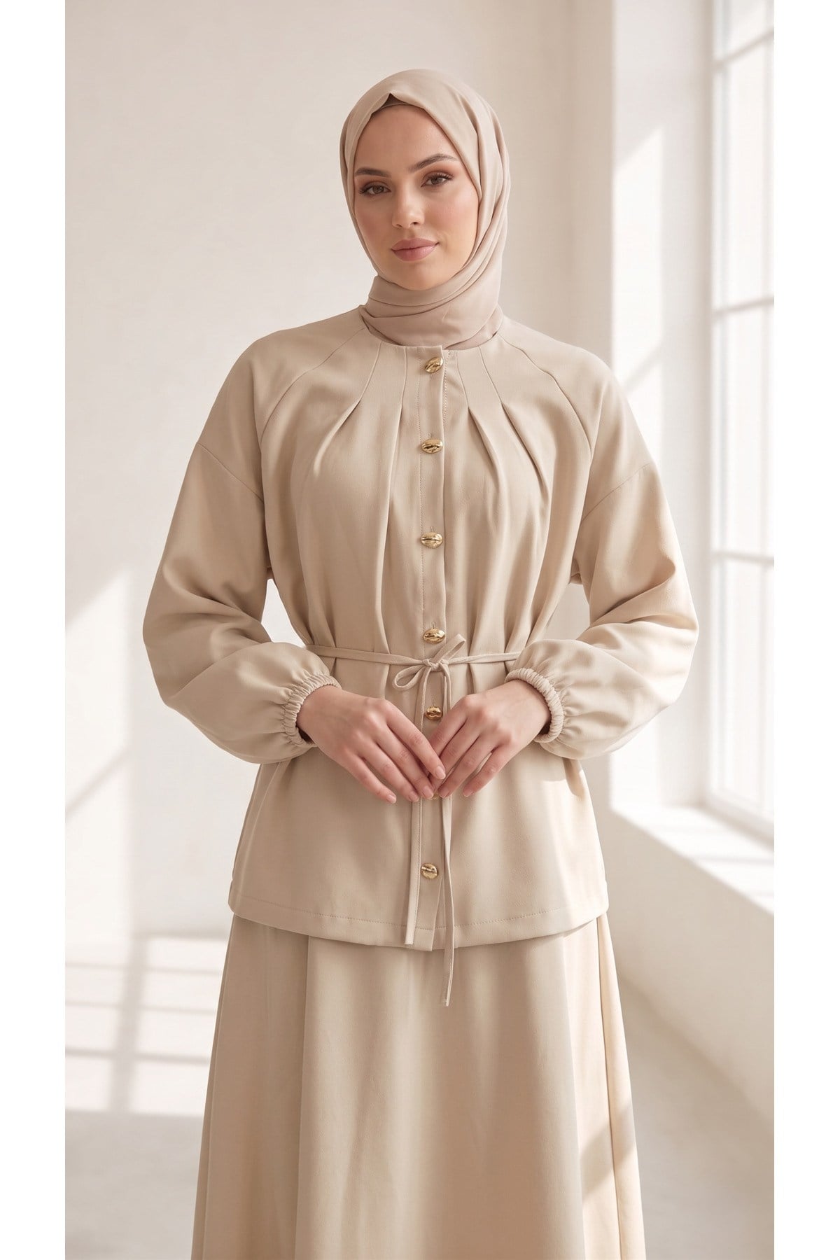 YAKA PİLELİ REGLAN KOL METAL DÜĞMELİ ETEKLİ DOUBLE TAKIM
