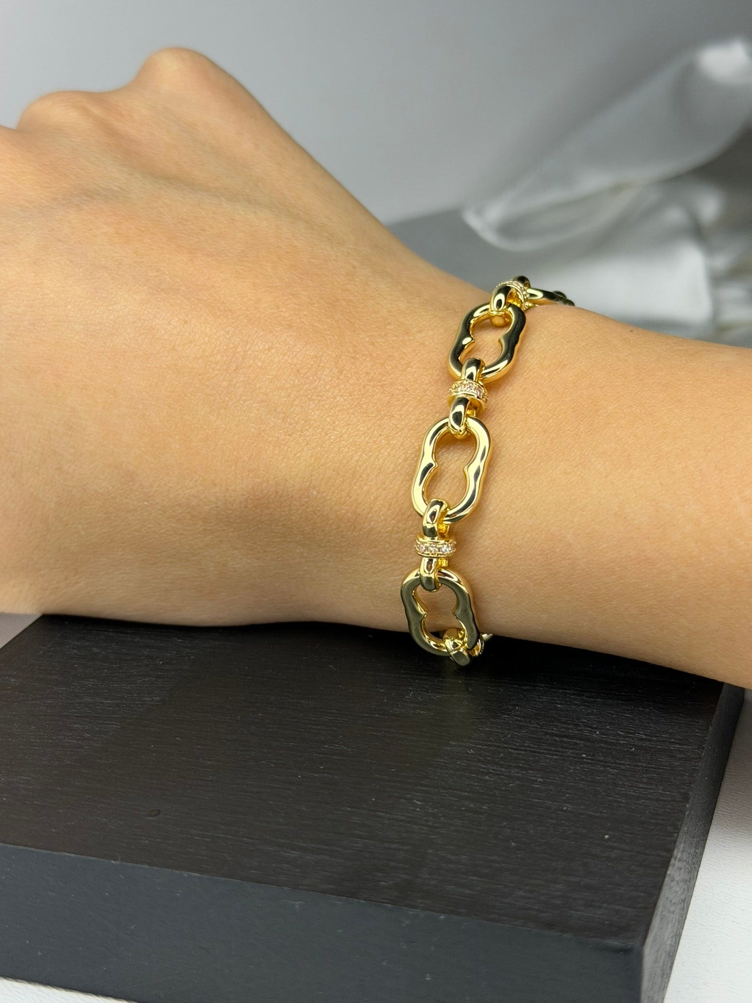 Aura Chic Gold Bileklik
