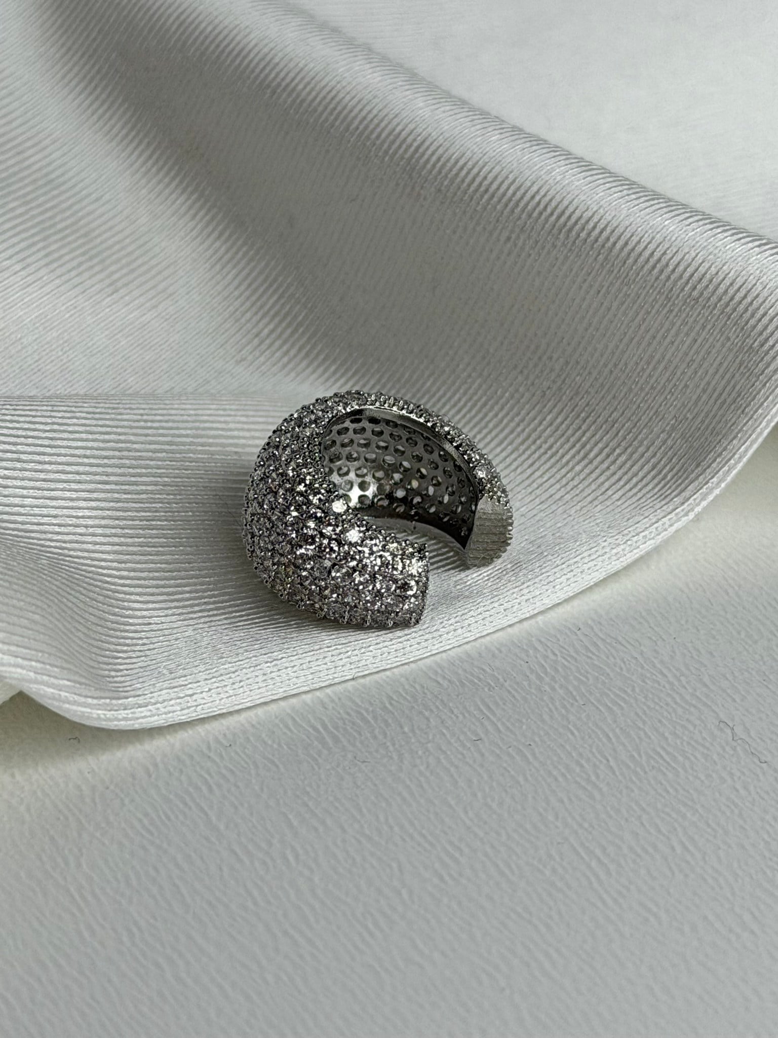 Full Taş Silver Earcuff