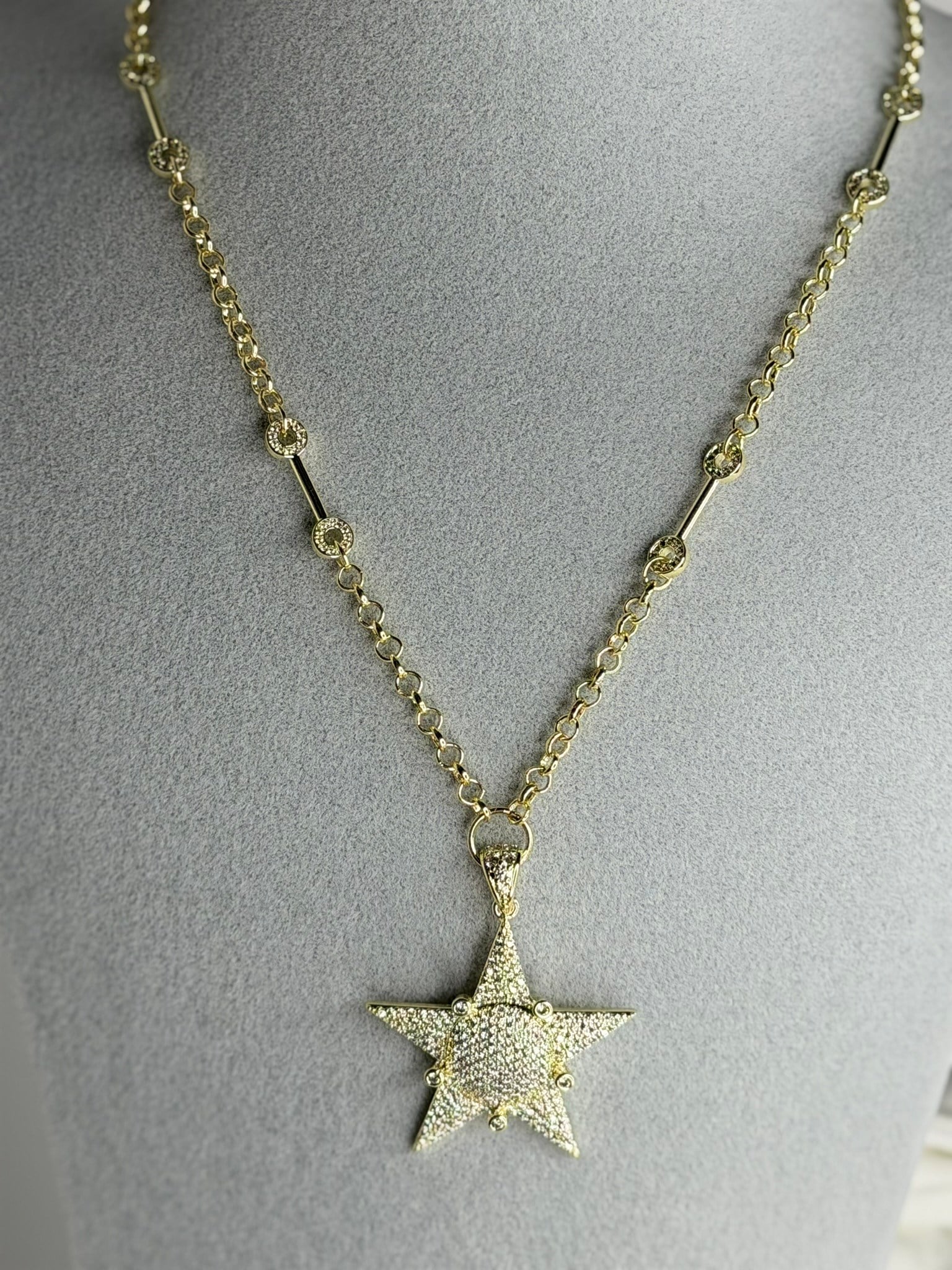 Luxe Star Taşlı Kolye