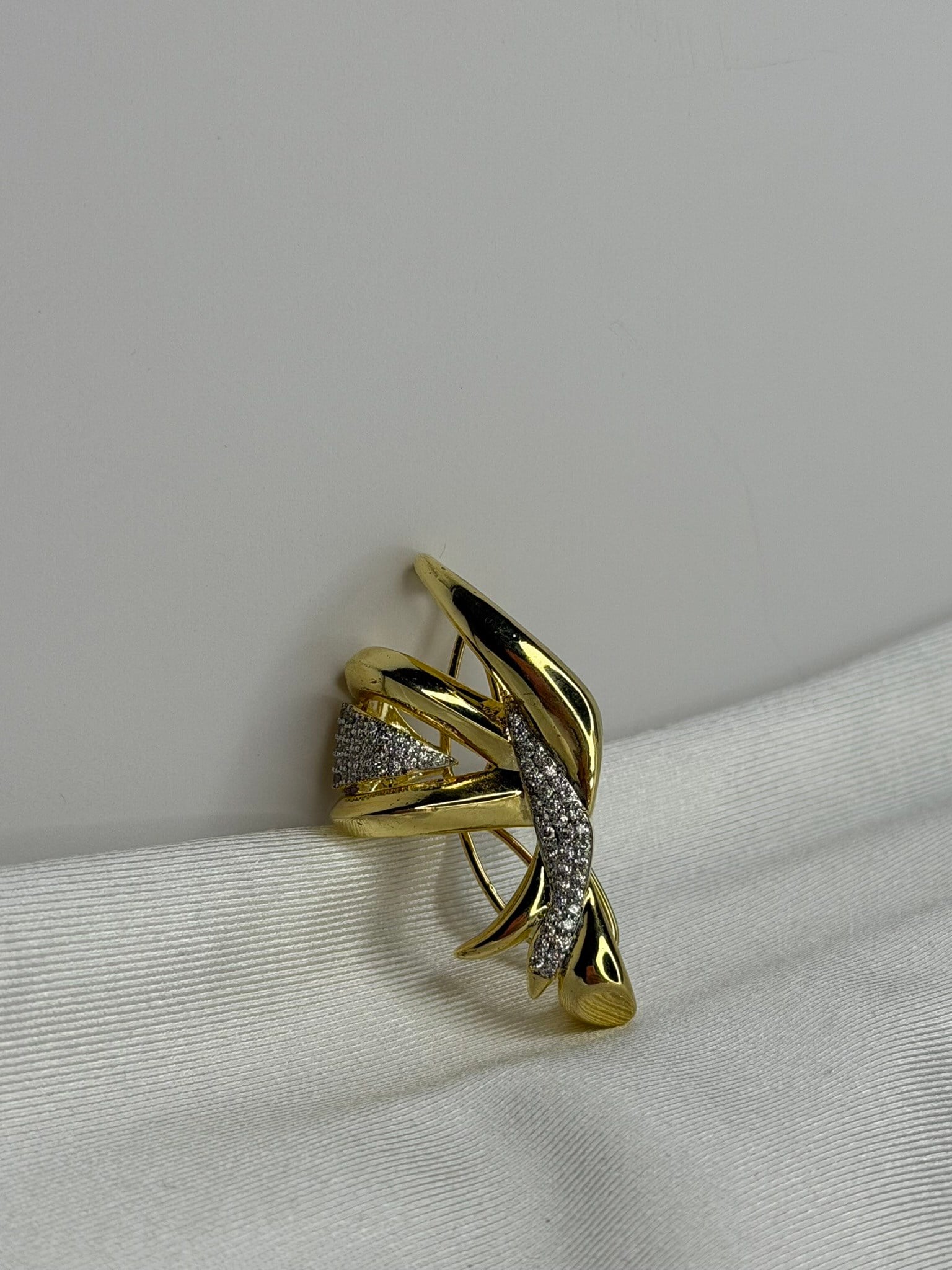 Luxora Earcuff