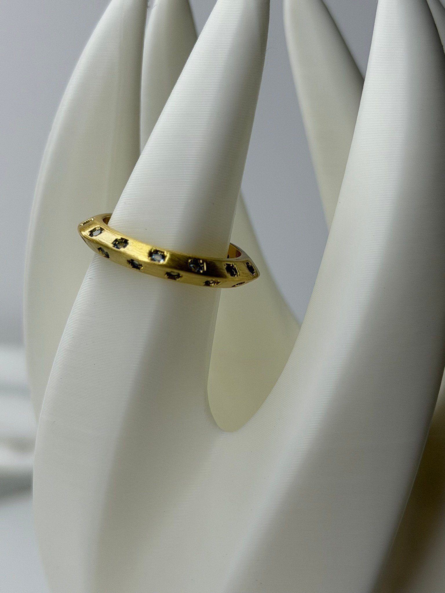 Minimalist Gold Yüzük