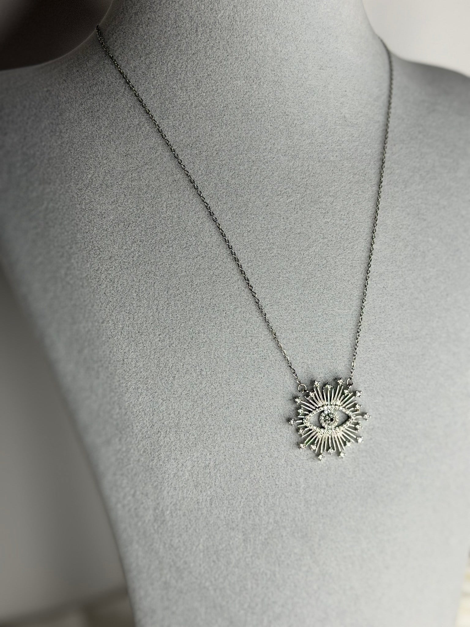 Silver Zirkon Taş Detaylı Göz Kolye
