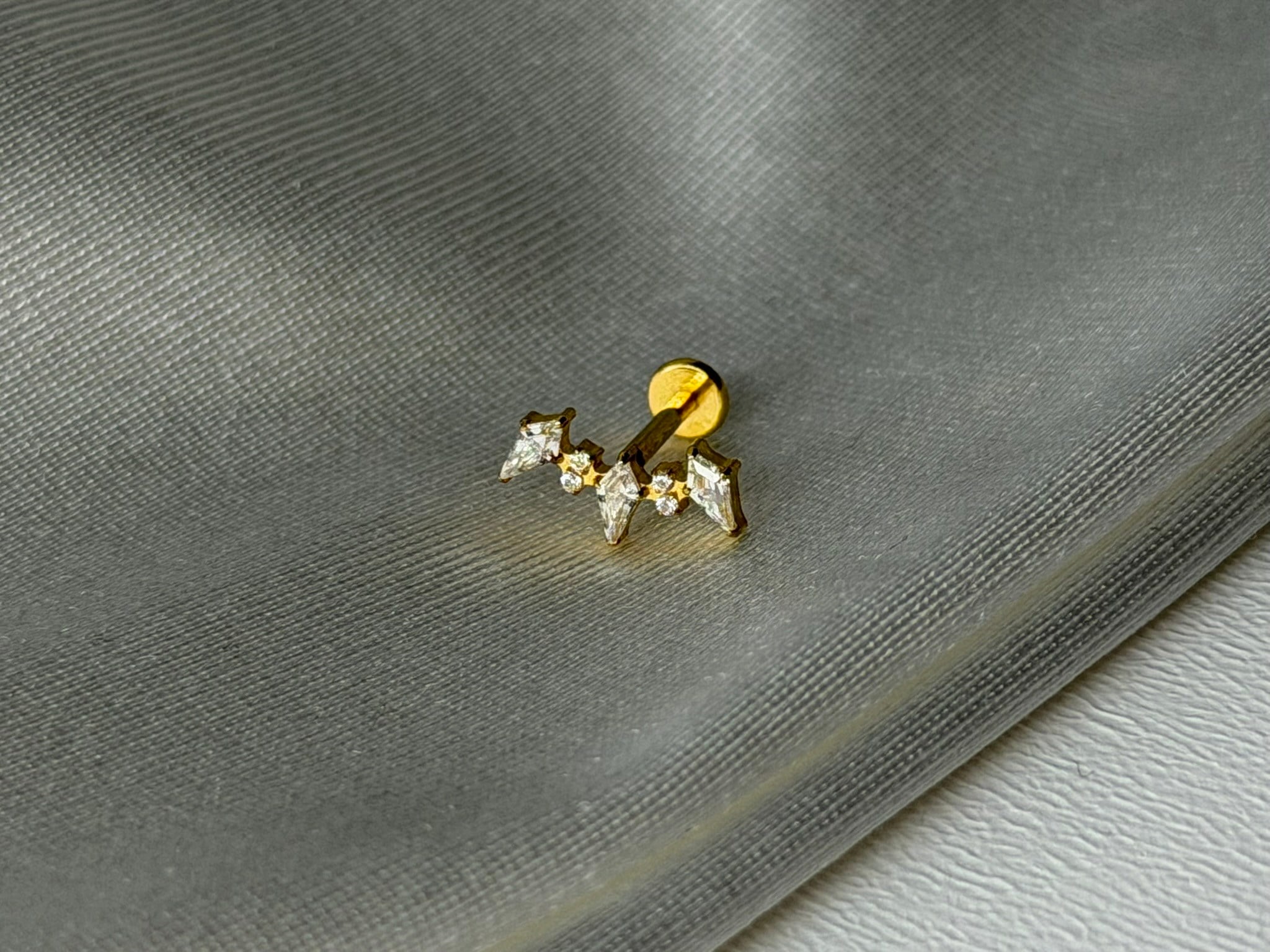Square Gold Titanyum Piercing