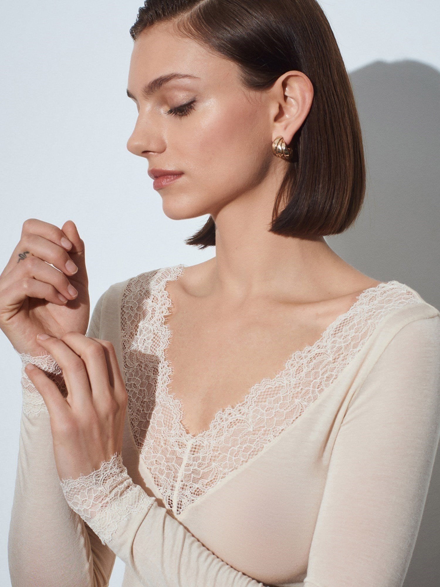 Dantelli Kaşmir Bluz-Taş