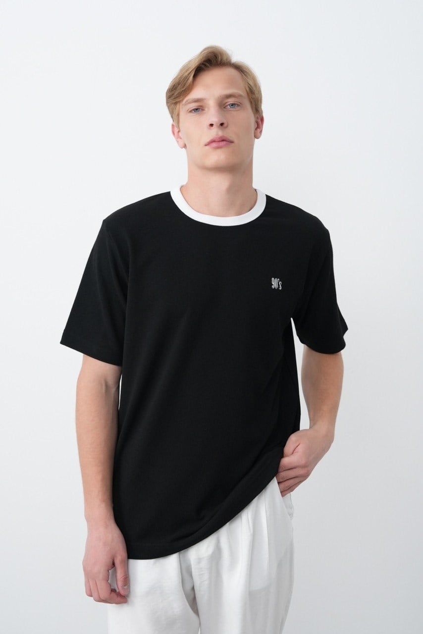 Premium  90's Siyah Erkek T-Shirt - Kontrsat Yaka Detaylı 