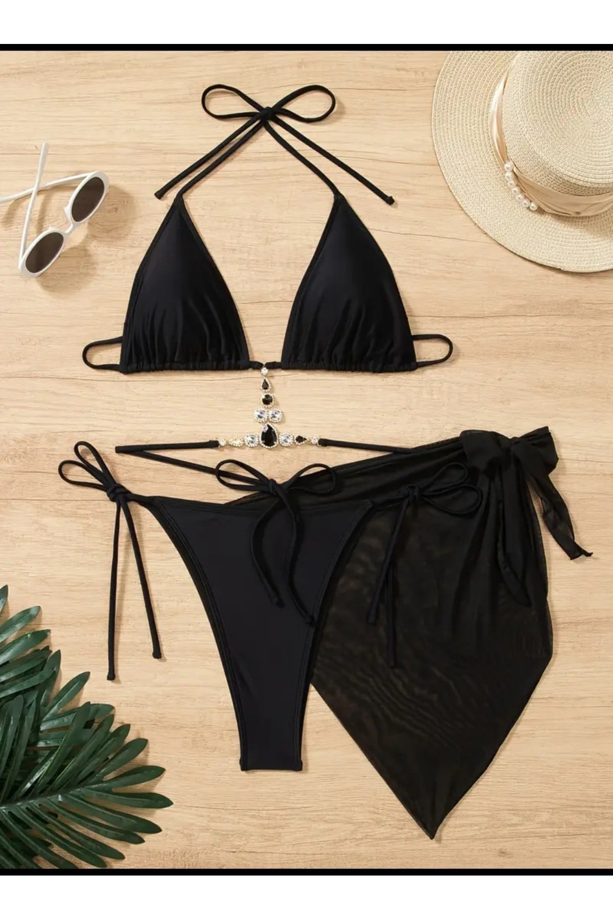 Taşlı bikini ve pareo set