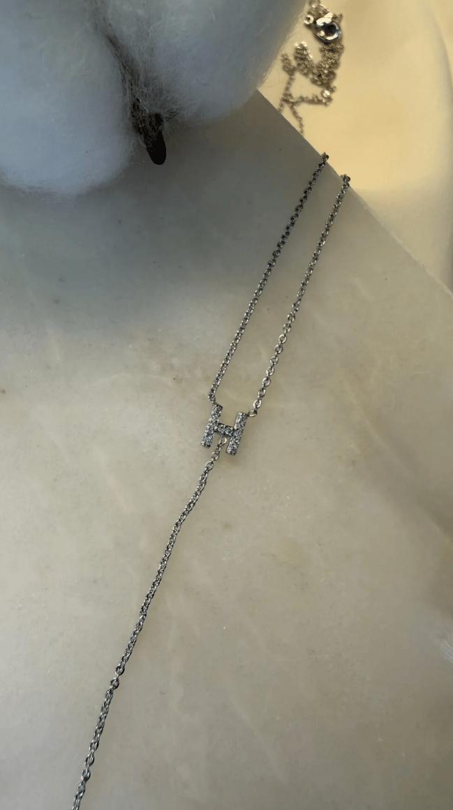 Harf Sallantılı Kolye