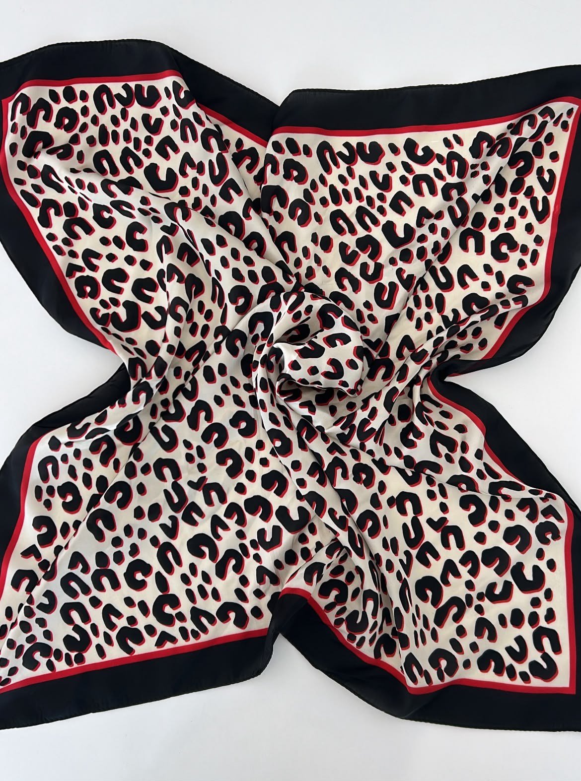 70*70 Leopar Desenli Saten Fular