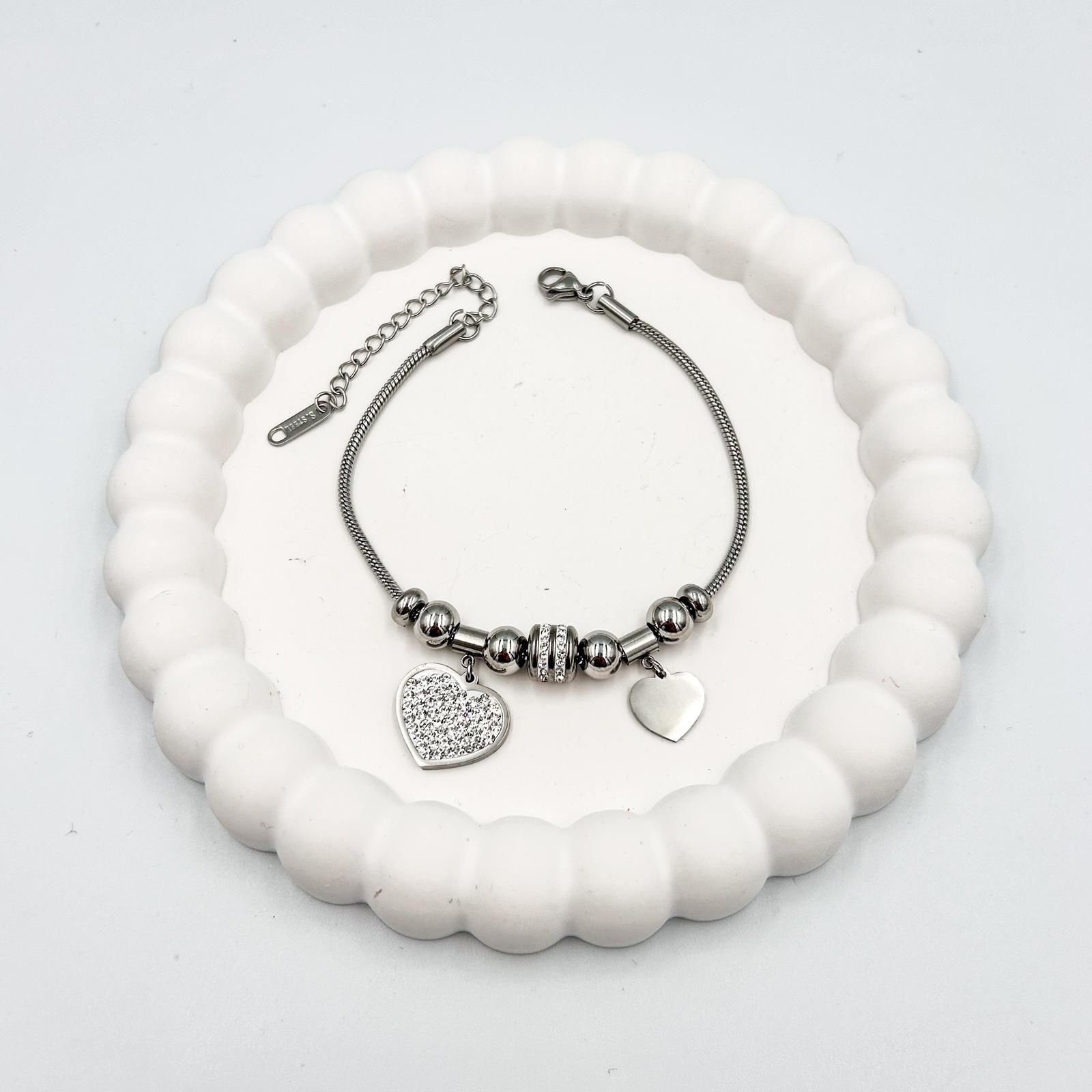 Çelik Kalpli Taşlı Bileklik 22cm