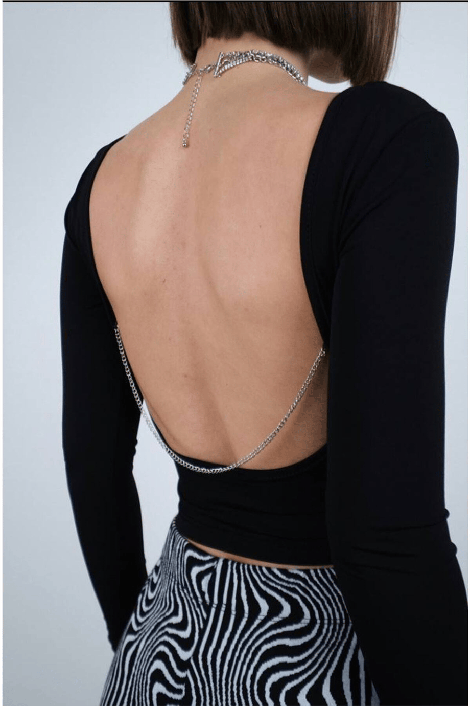 Kadın Bisiklet Yaka Sırt Dekolteli Zincir Detaylı Crop Bluz Zyn-58402 - Siyah · 3