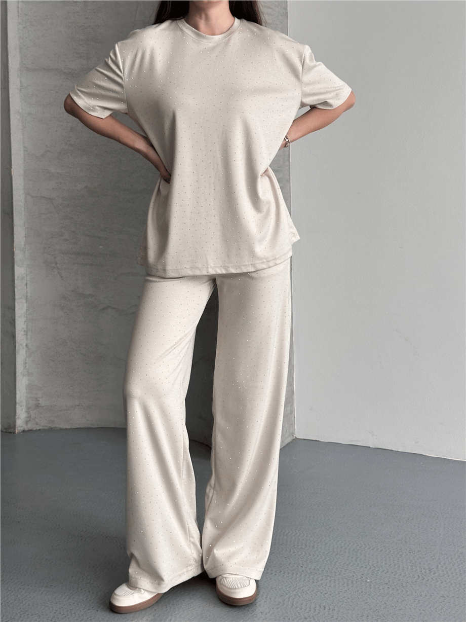 Kadın Bisiklet Yaka Taş İşlemeli Oversize T-Shirt ve Pantolon Takımı - BEJ